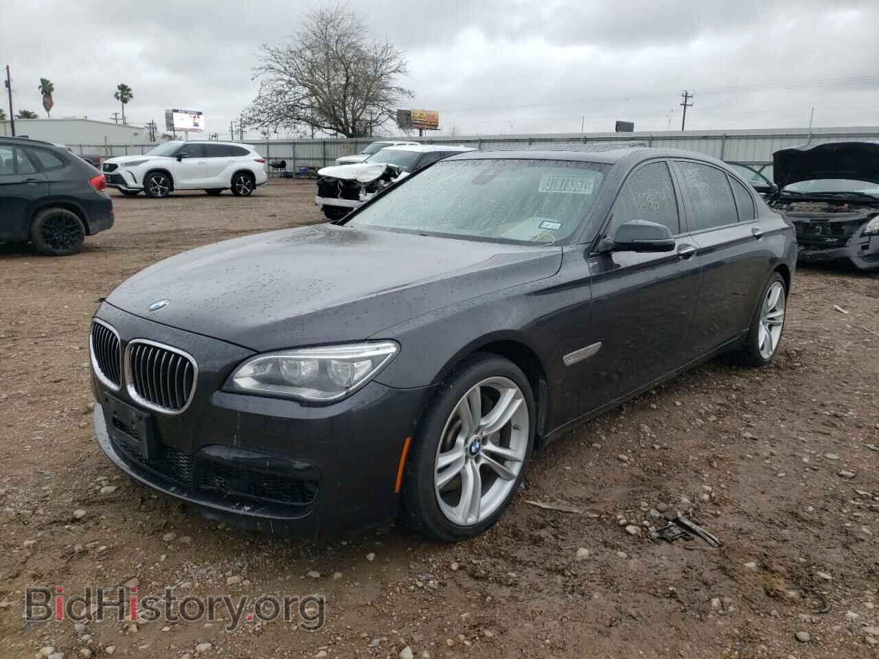 2014 BMW 7 SERIES - VIN: WBAYE8C55ED135692 - Фото 2