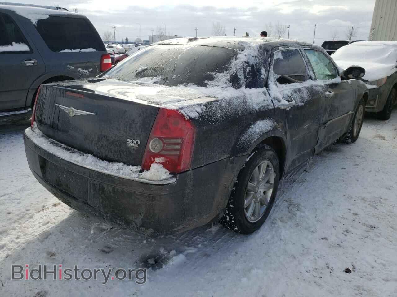 2010 CHRYSLER 300 - VIN: 2C3CA3CV0AH201028 - Фото 4