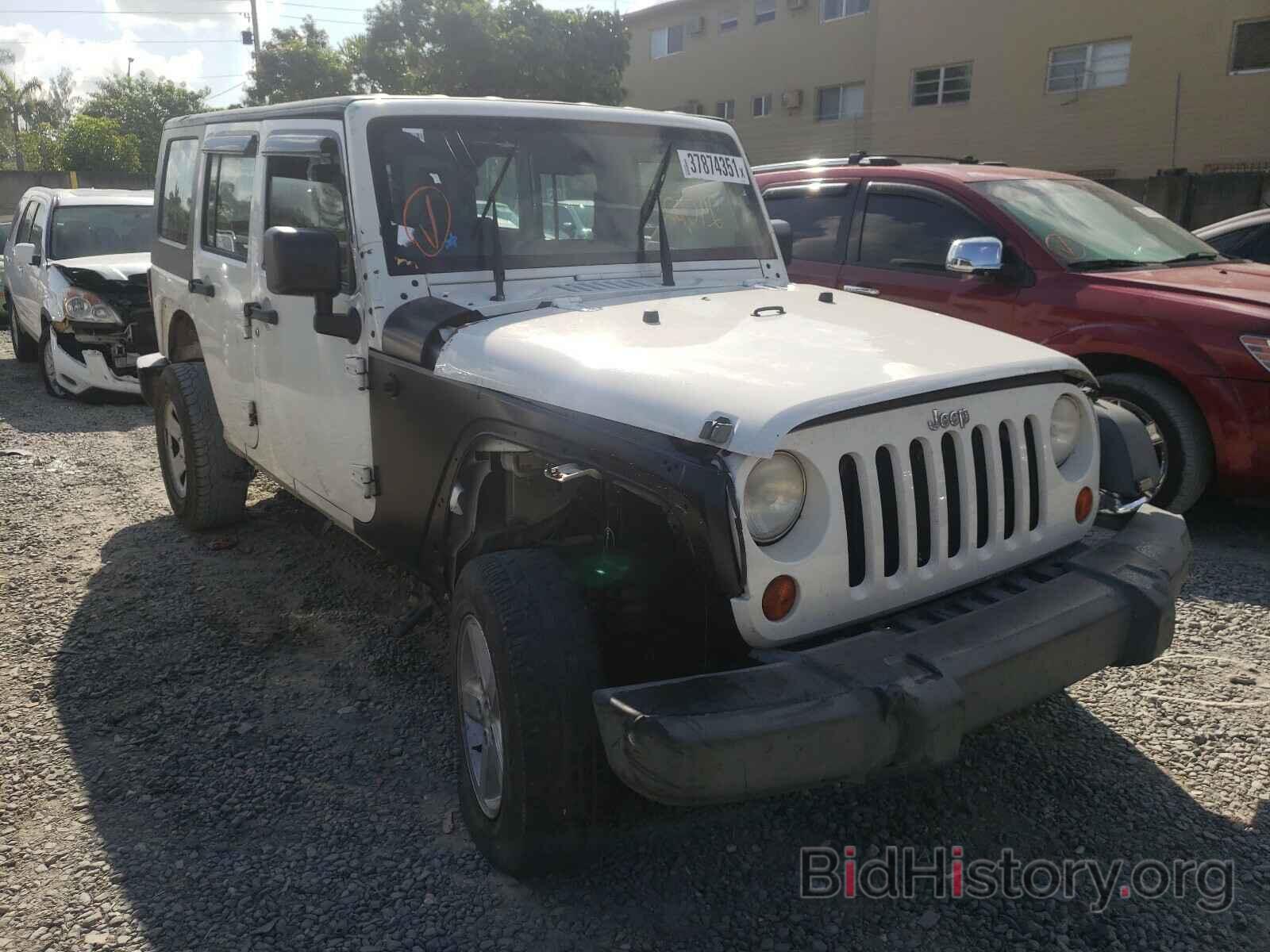 Photo 1J4GZ39199L709694 - JEEP WRANGLER 2009