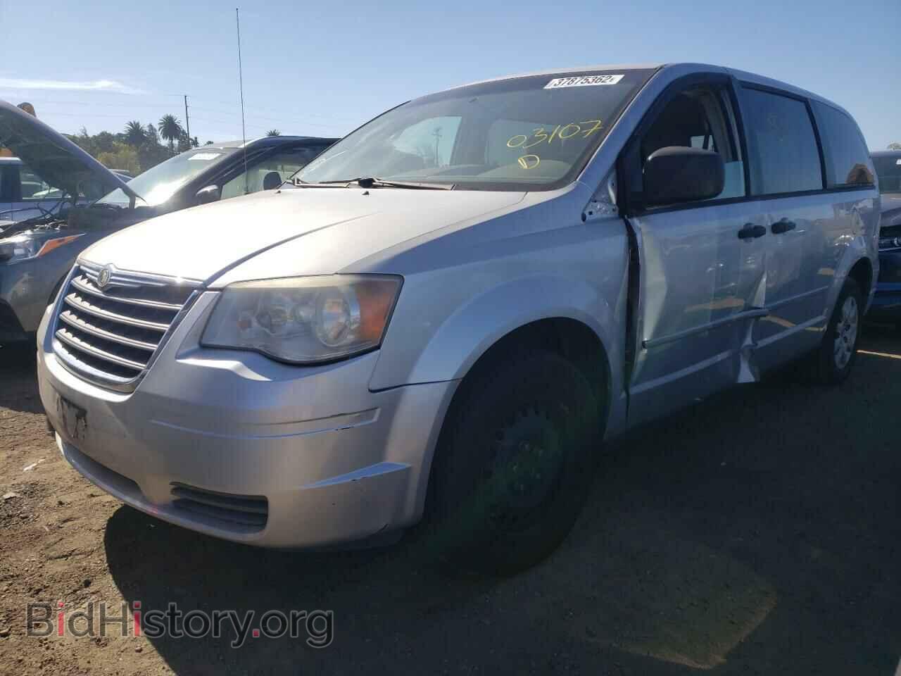 2008 CHRYSLER MINIVAN - VIN: 2A8HR44H88R620914 - Фото 2