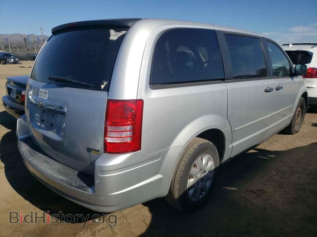 2008 CHRYSLER MINIVAN - VIN: 2A8HR44H88R620914 - Фото 4