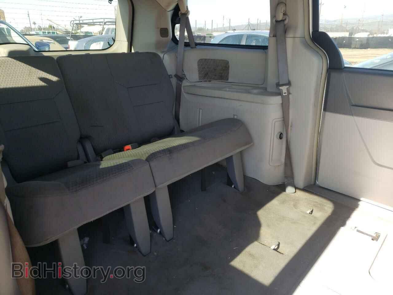 2008 CHRYSLER MINIVAN - VIN: 2A8HR44H88R620914 - Фото 6