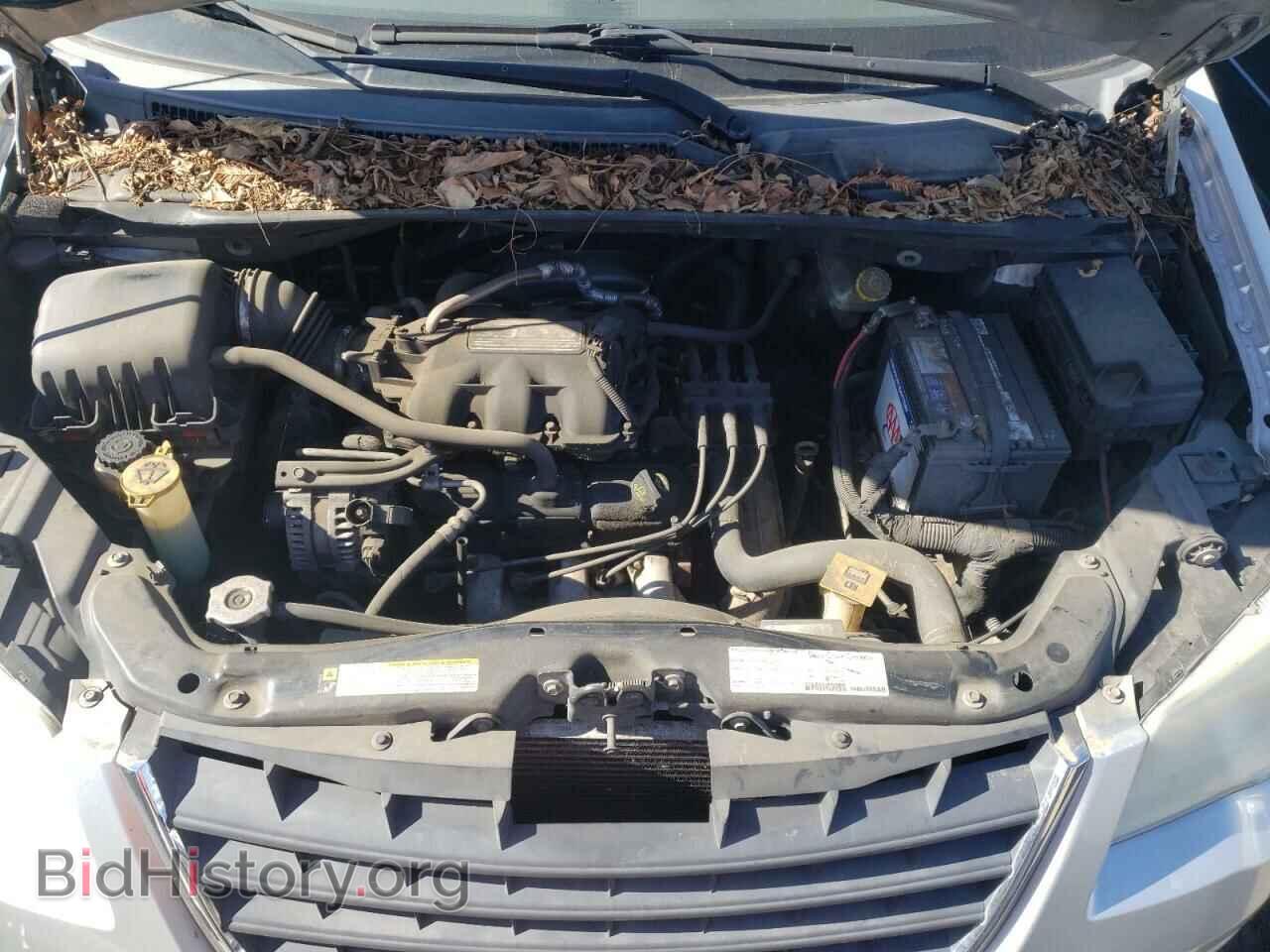 2008 CHRYSLER MINIVAN - VIN: 2A8HR44H88R620914 - Фото 7