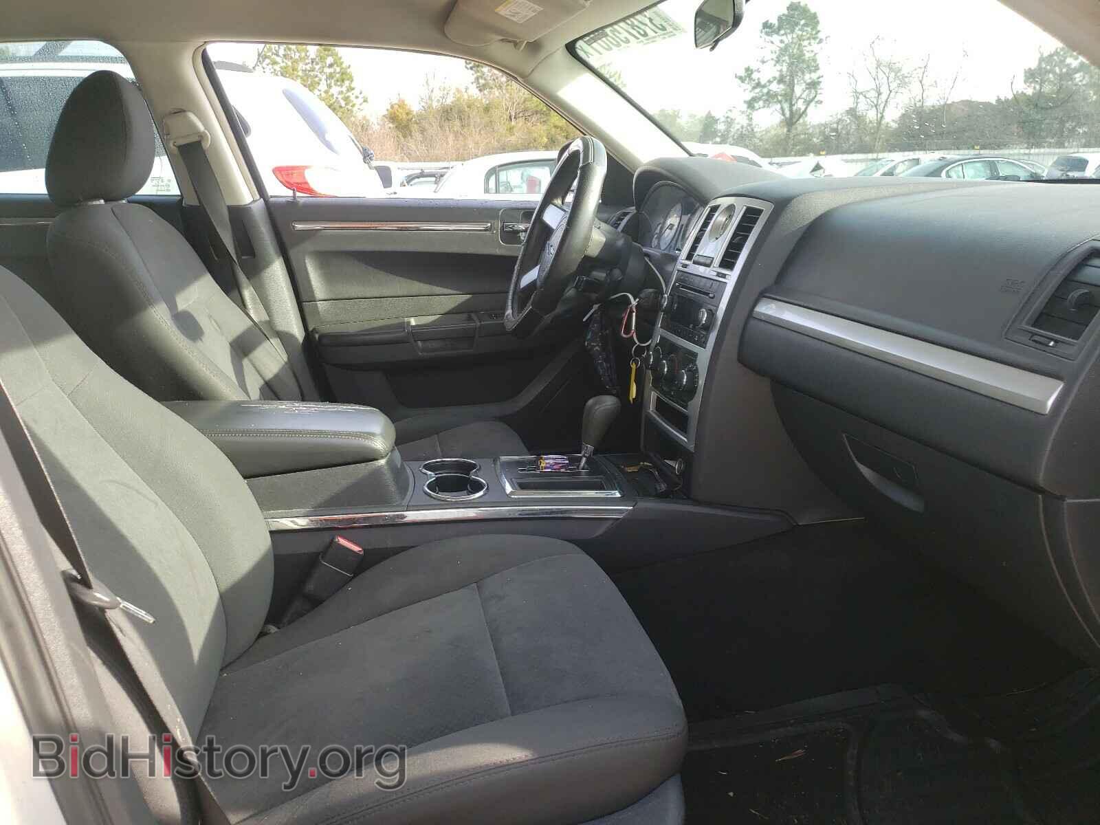 2009 CHRYSLER 300 - VIN: 2C3KA43D39H516636 - Фото 5