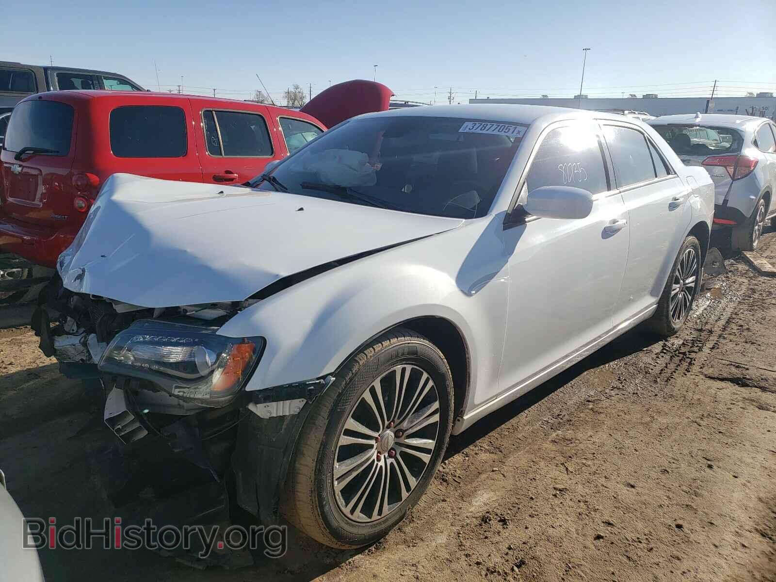 2013 CHRYSLER 300 - VIN: 2C3CCAGT8DH551972 - Фото 2