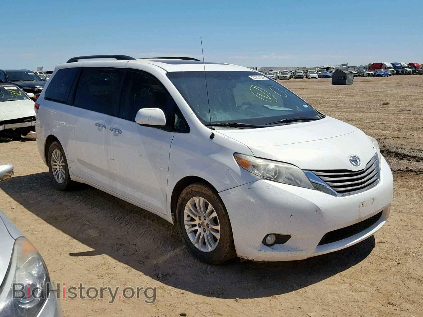 Photo 5TDYK3DC4CS274855 - TOYOTA SIENNA XLE 2012