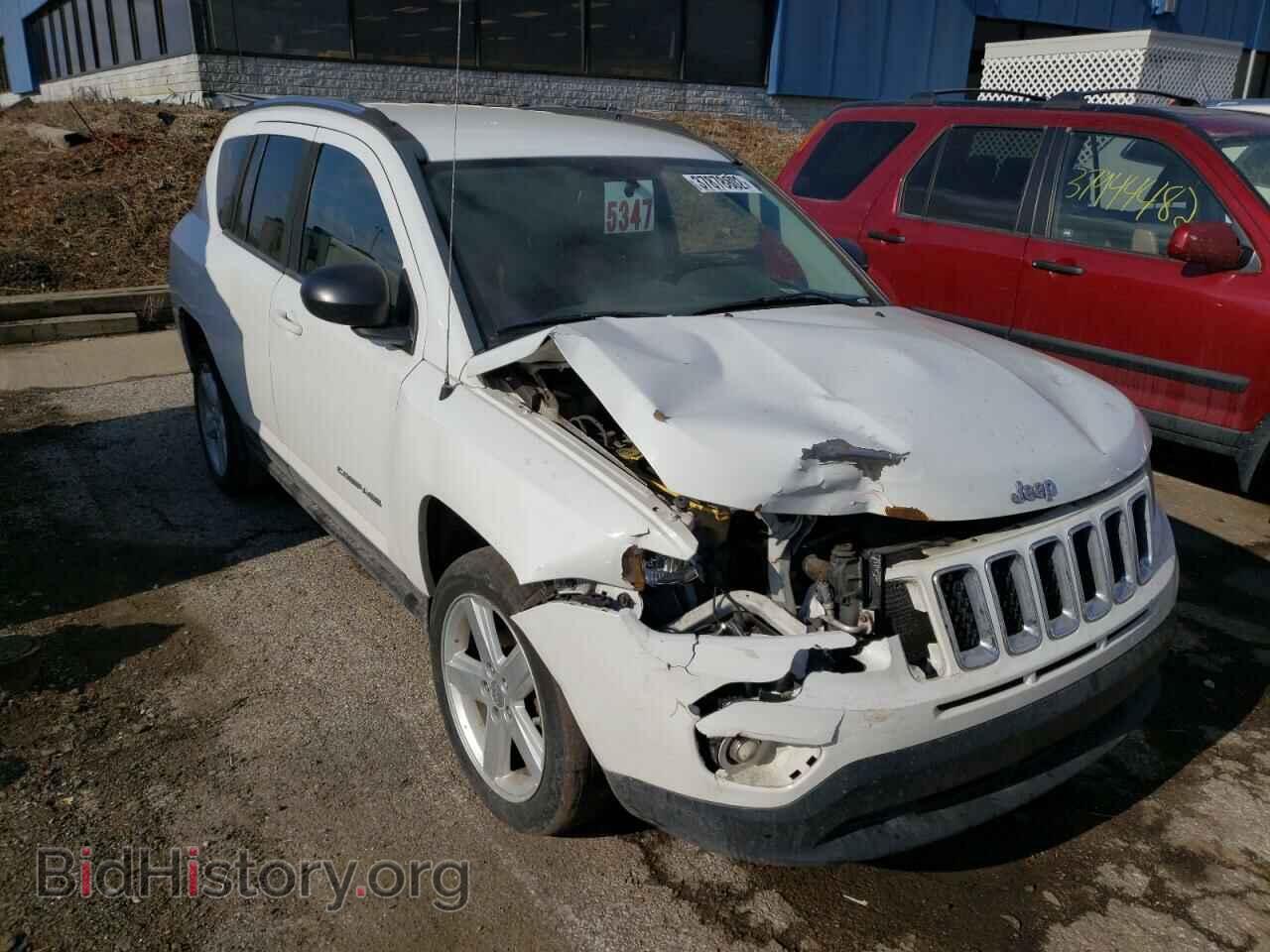 Photo 1J4NF5FB9BD158532 - JEEP COMPASS 2011