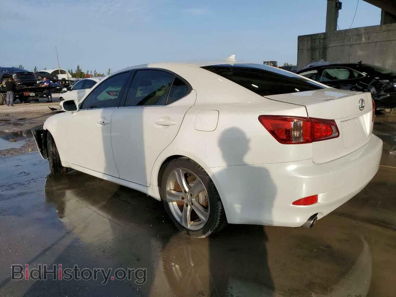 2011 LEXUS IS - VIN: JTHBF5C22B5141898 - Фото 2