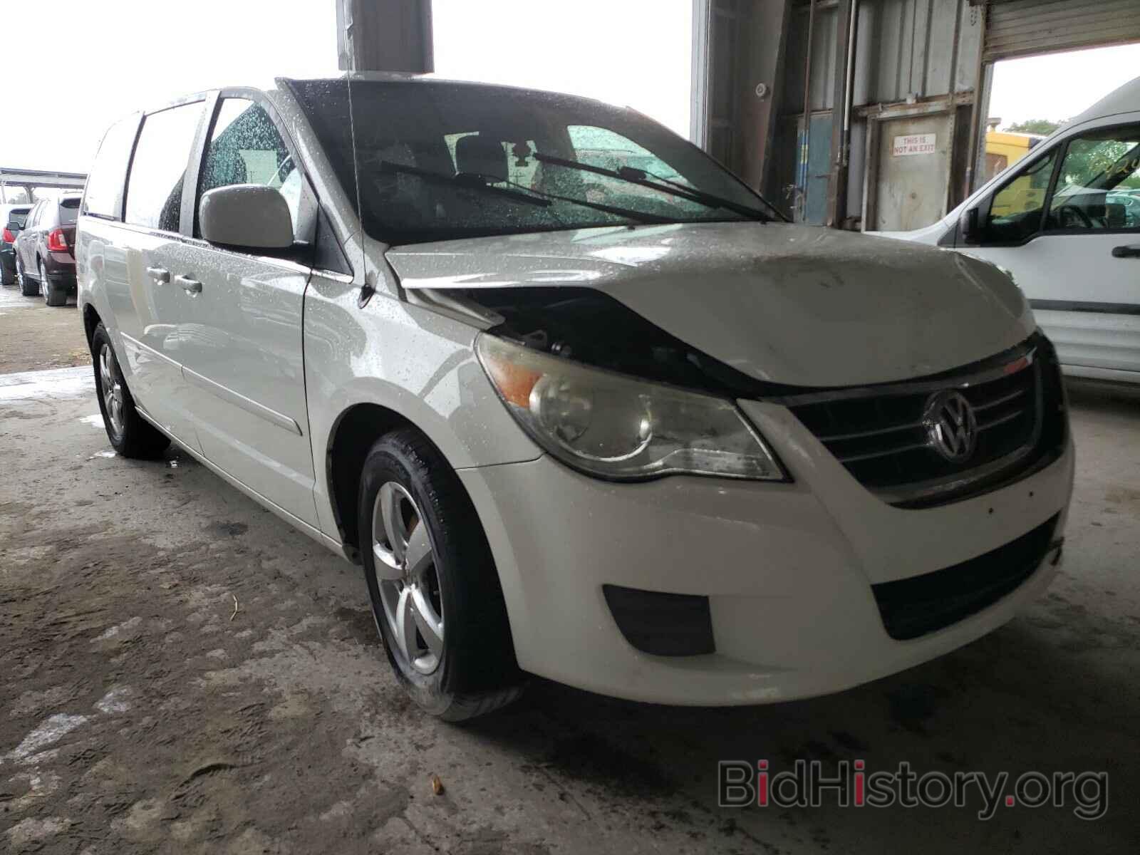 Photo 2V4RW3D14AR348424 - VOLKSWAGEN ROUTAN 2010