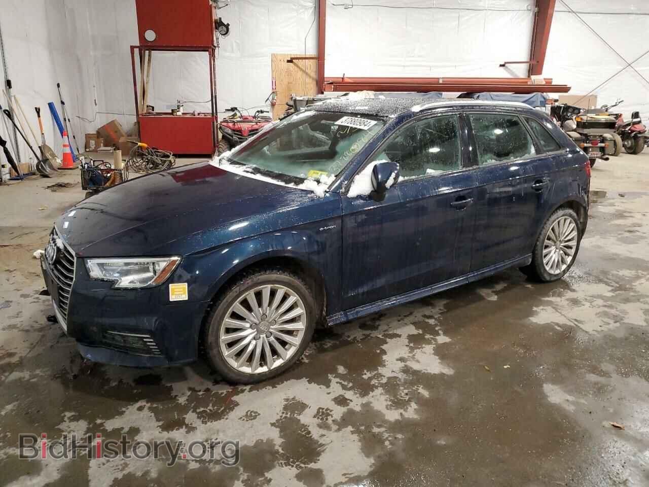 Фотография WAUUPBFF2HA072602 - AUDI A3 2017