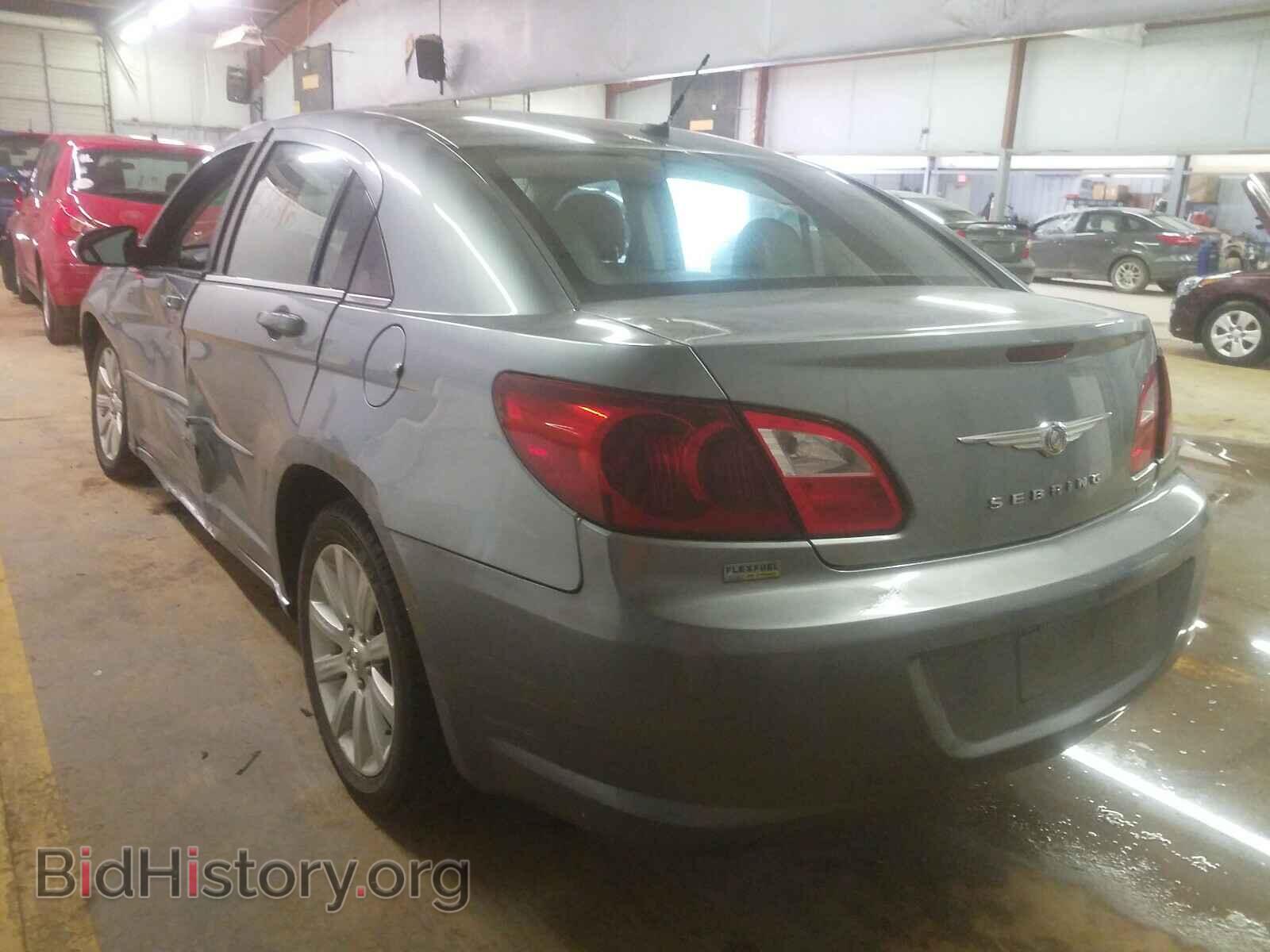 2010 CHRYSLER SEBRING - VIN: 1C3CC5FD6AN196840 - Фото 3