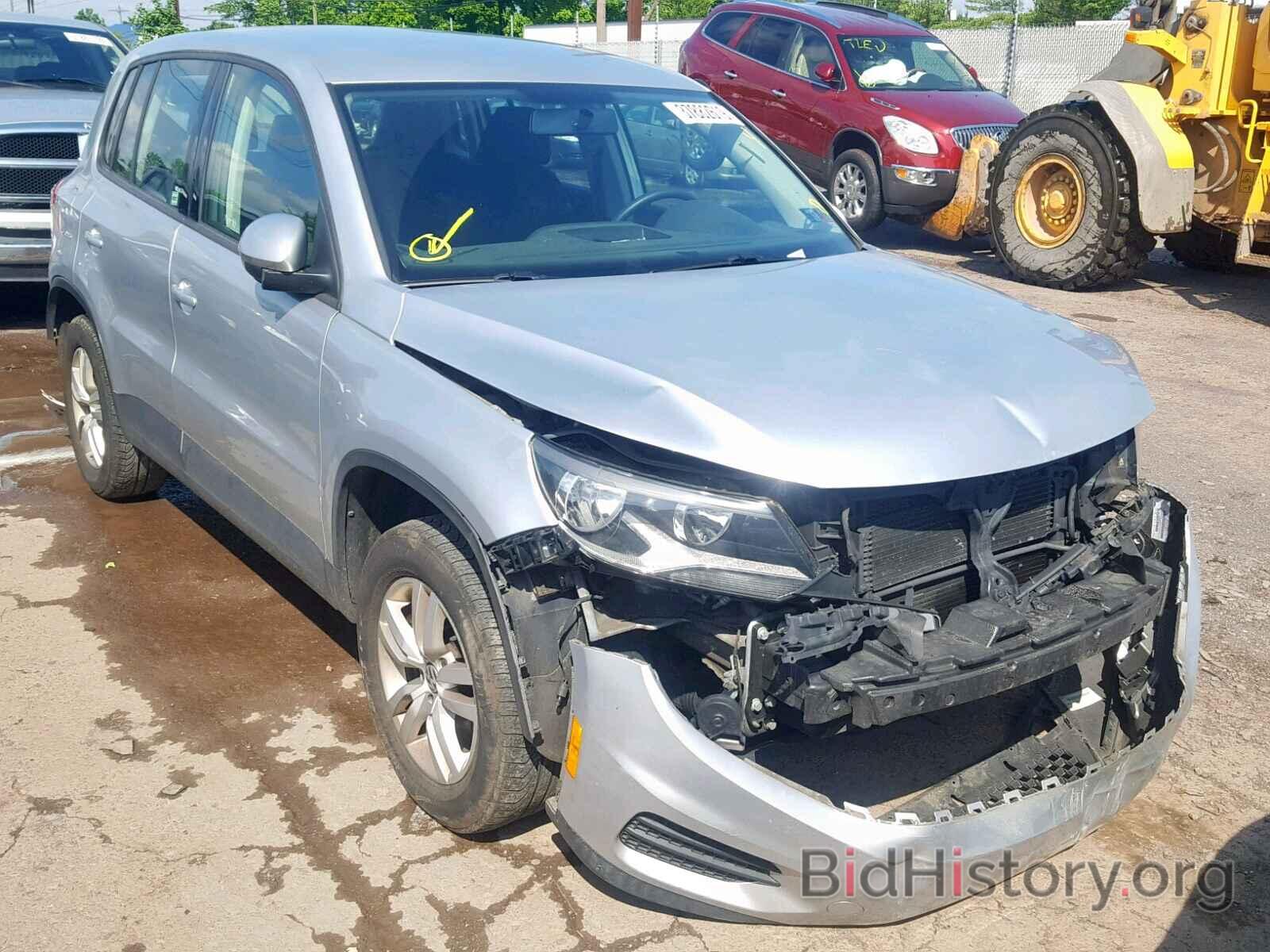 Photo WVGAV7AX4CW584801 - VOLKSWAGEN TIGUAN S 2012