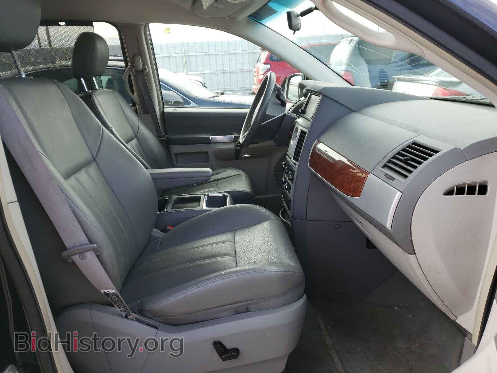 2008 CHRYSLER MINIVAN - VIN: 2A8HR54P08R844580 - Фото 5