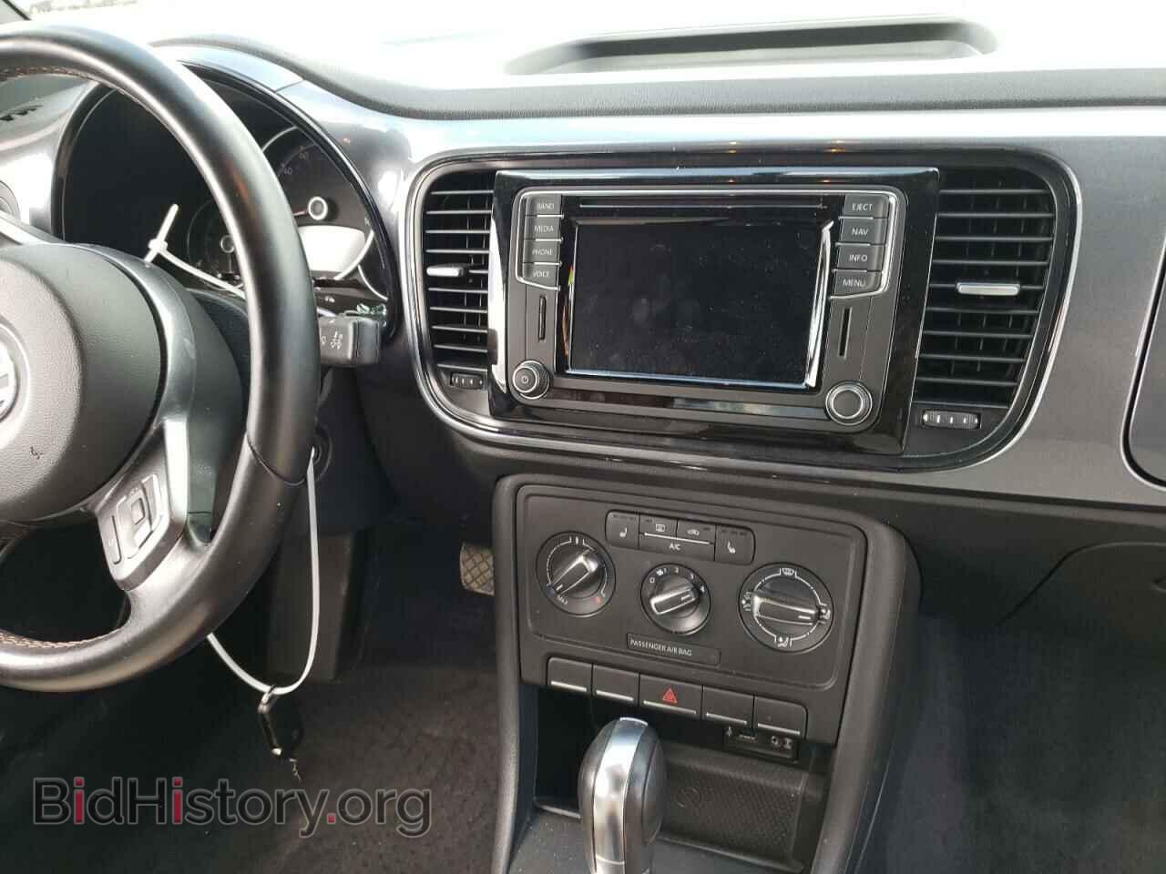 2017 VOLKSWAGEN BEETLE - VIN: 3VWF17ATXHM623060 - Фото 9