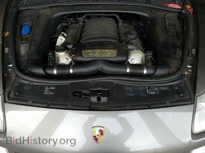 2010 Porsche CAYENNE (VIN WP1AD2AP5ALA30092) — photo 7 of 10
