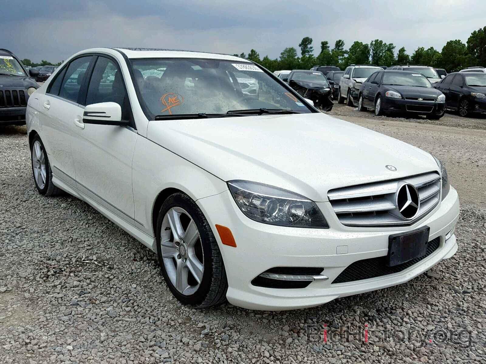 Photo WDDGF5EB7BR168520 - MERCEDES-BENZ C CLASS 2011