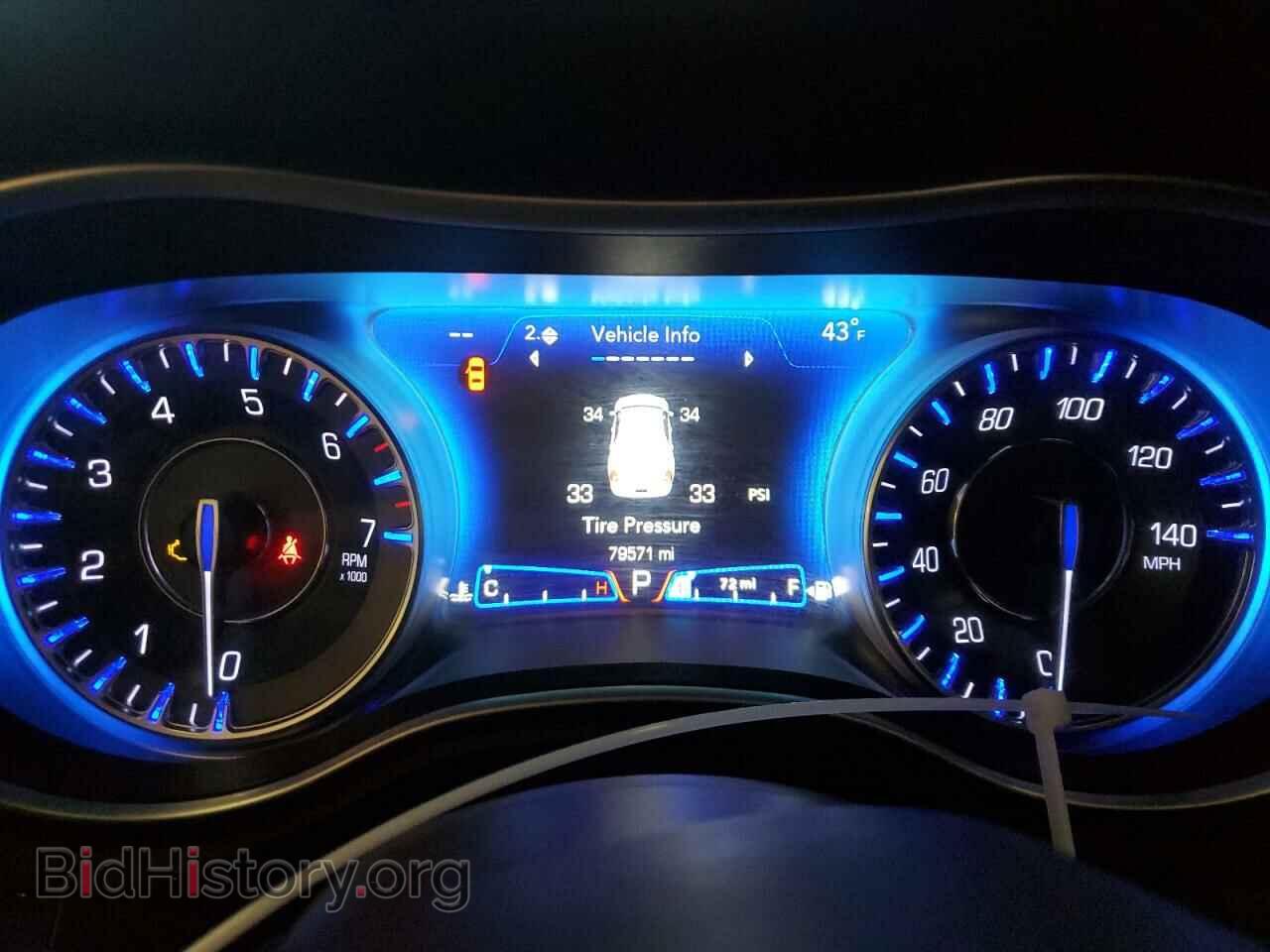 2019 CHRYSLER 300 - VIN: 2C3CCAAG2KH602360 - Фото 9