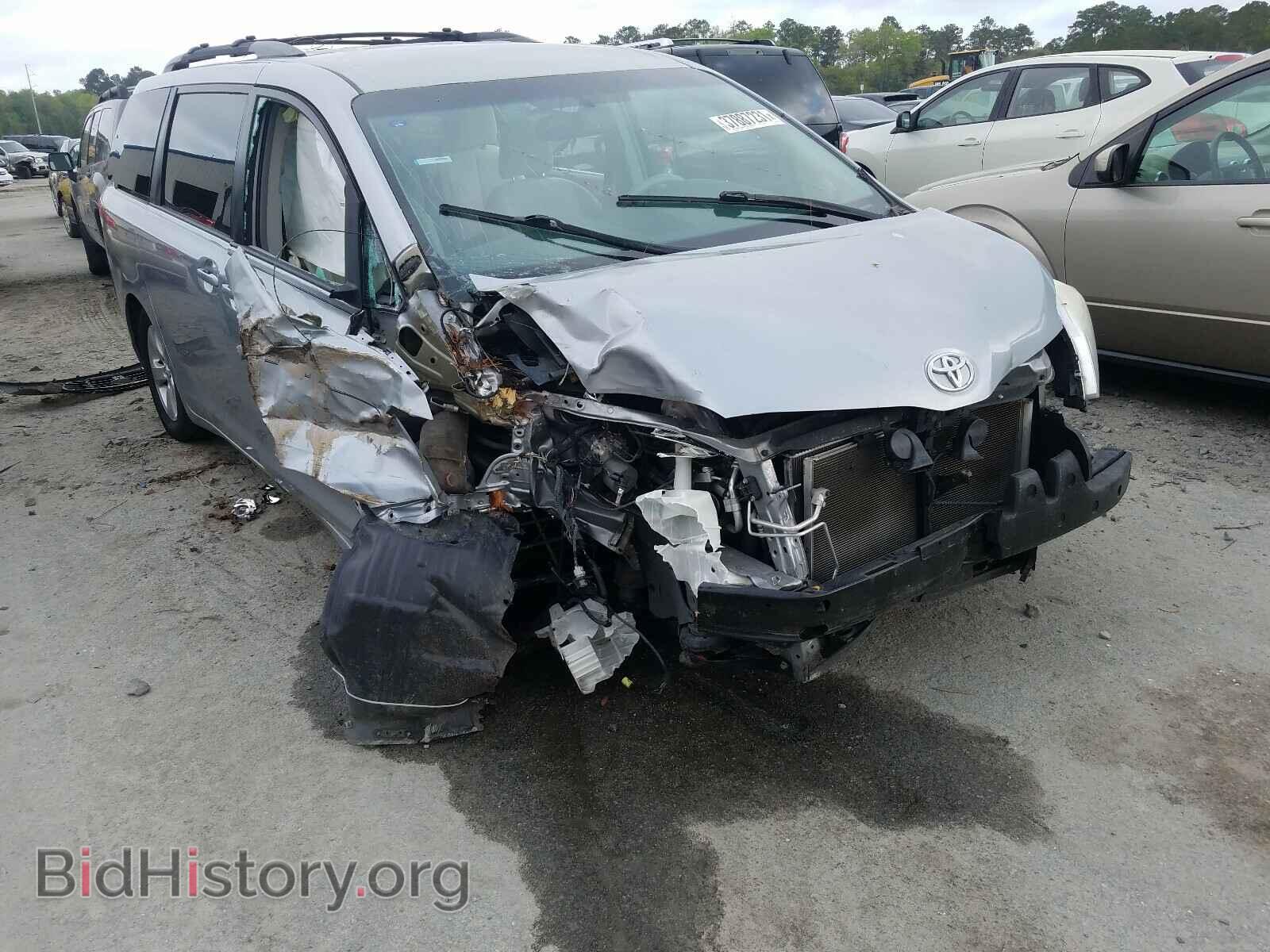 Фотография 5TDKK3DC8DS403817 - TOYOTA SIENNA 2013