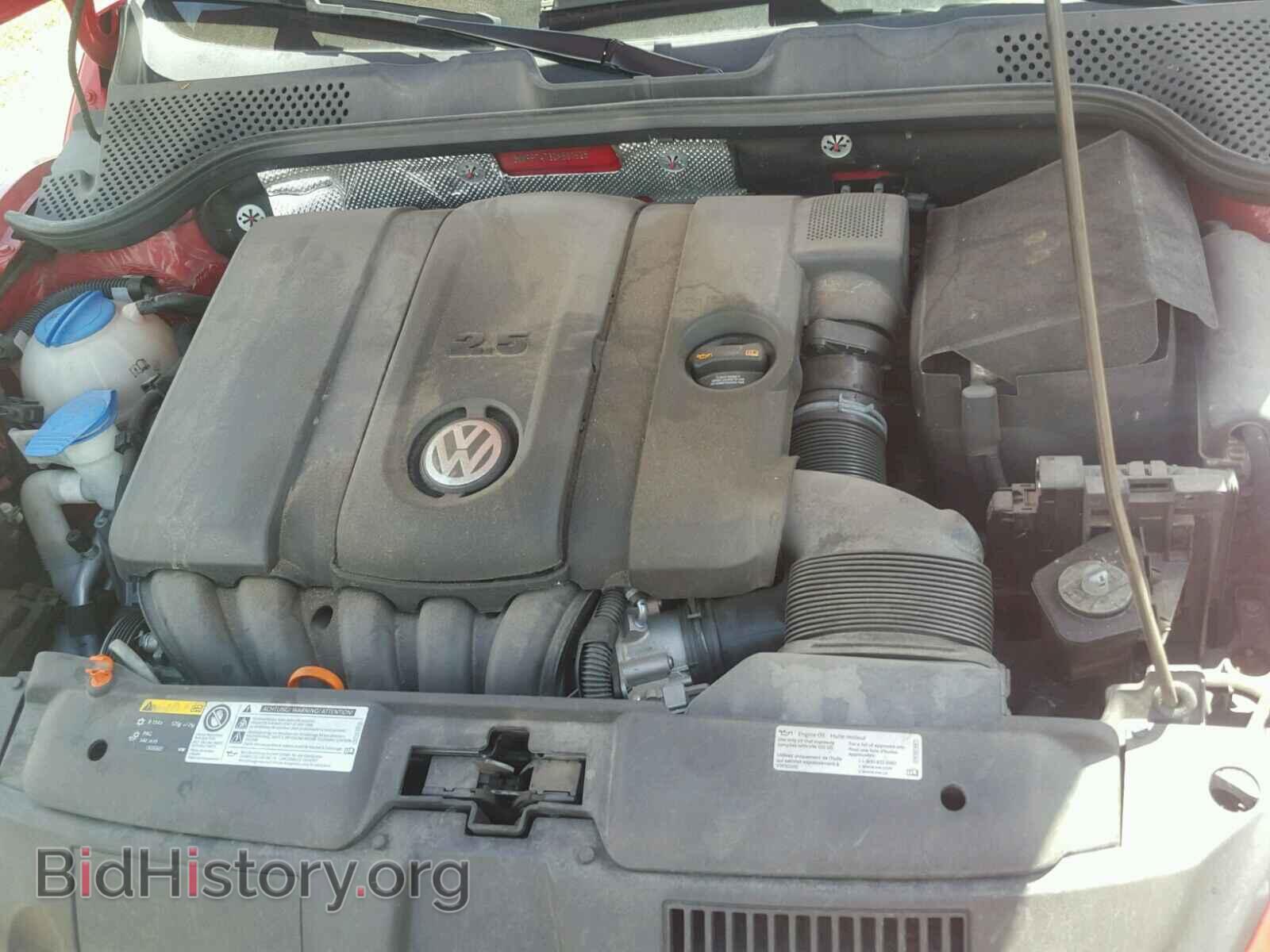 2013 VOLKSWAGEN BEETLE - VIN: 3VWFP7AT3DM661528 - Фото 7