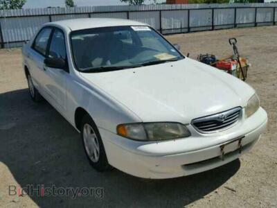 1998 Mazda 626 626 DX/LX, белый — VIN 1YVGF22C8W5771943, Copart