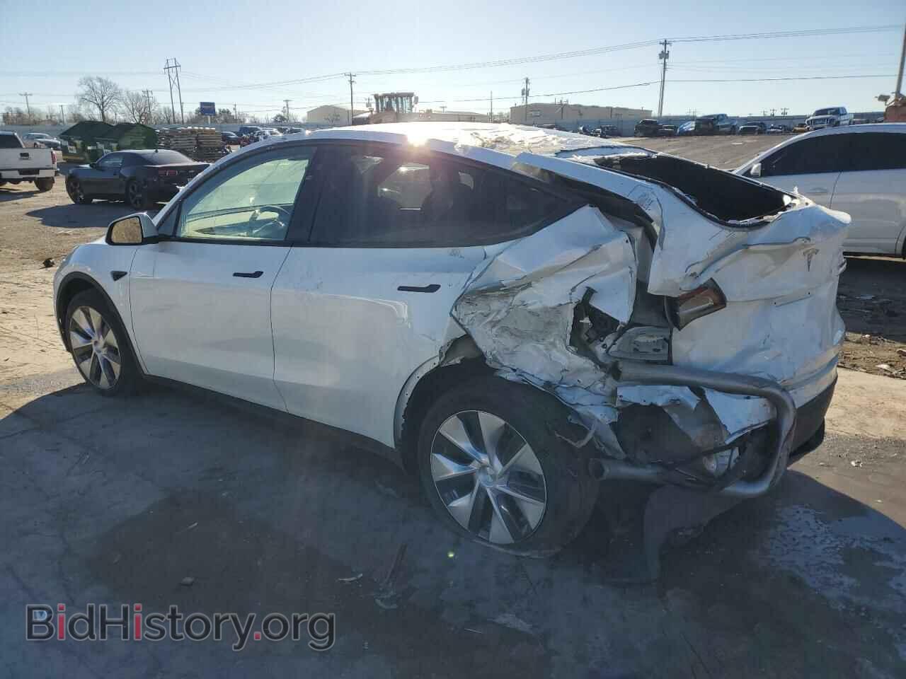 2022 TESLA MODEL Y - VIN: 7SAYGDEE4NF372169 - Фото 2