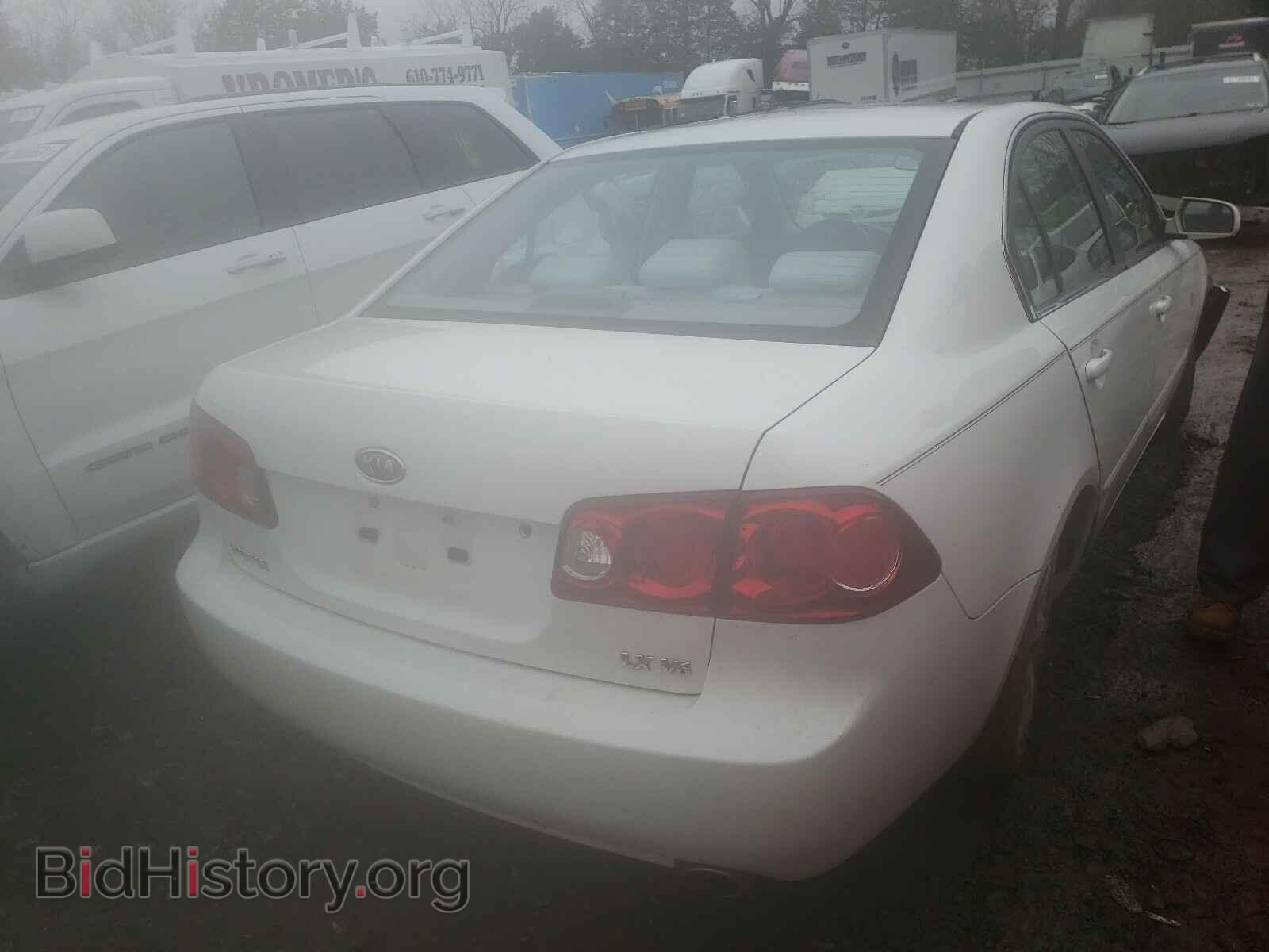 2007 KIA OPTIMA - VIN: KNAGE124375104000 - Фото 4