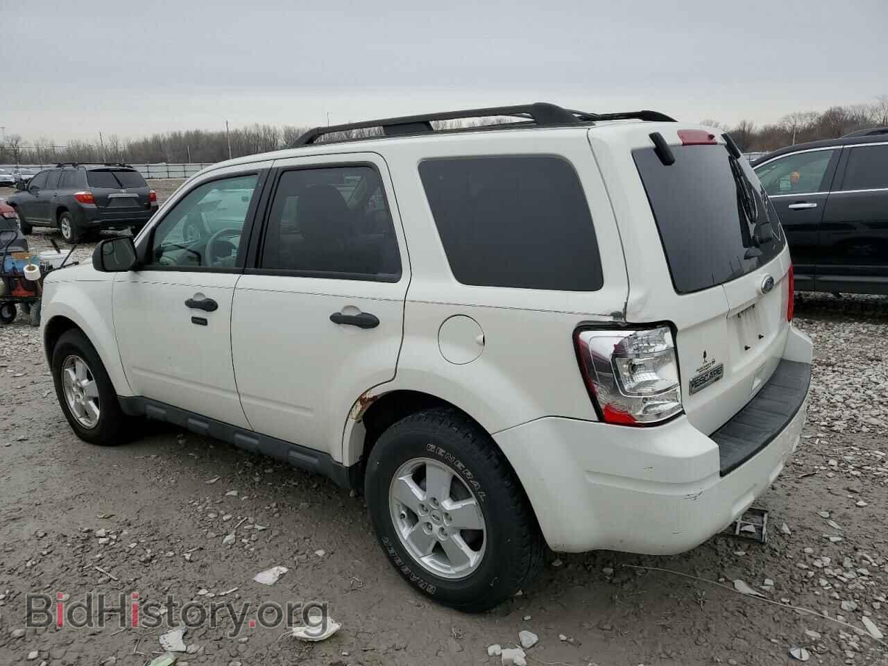 2011 FORD ESCAPE - VIN: 1FMCU9D73BKB01162 - Фото 2