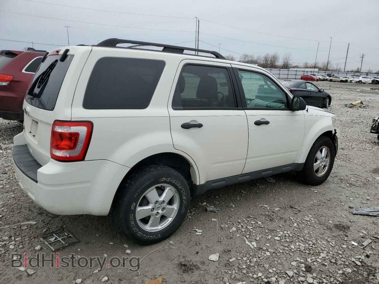 2011 FORD ESCAPE - VIN: 1FMCU9D73BKB01162 - Фото 3