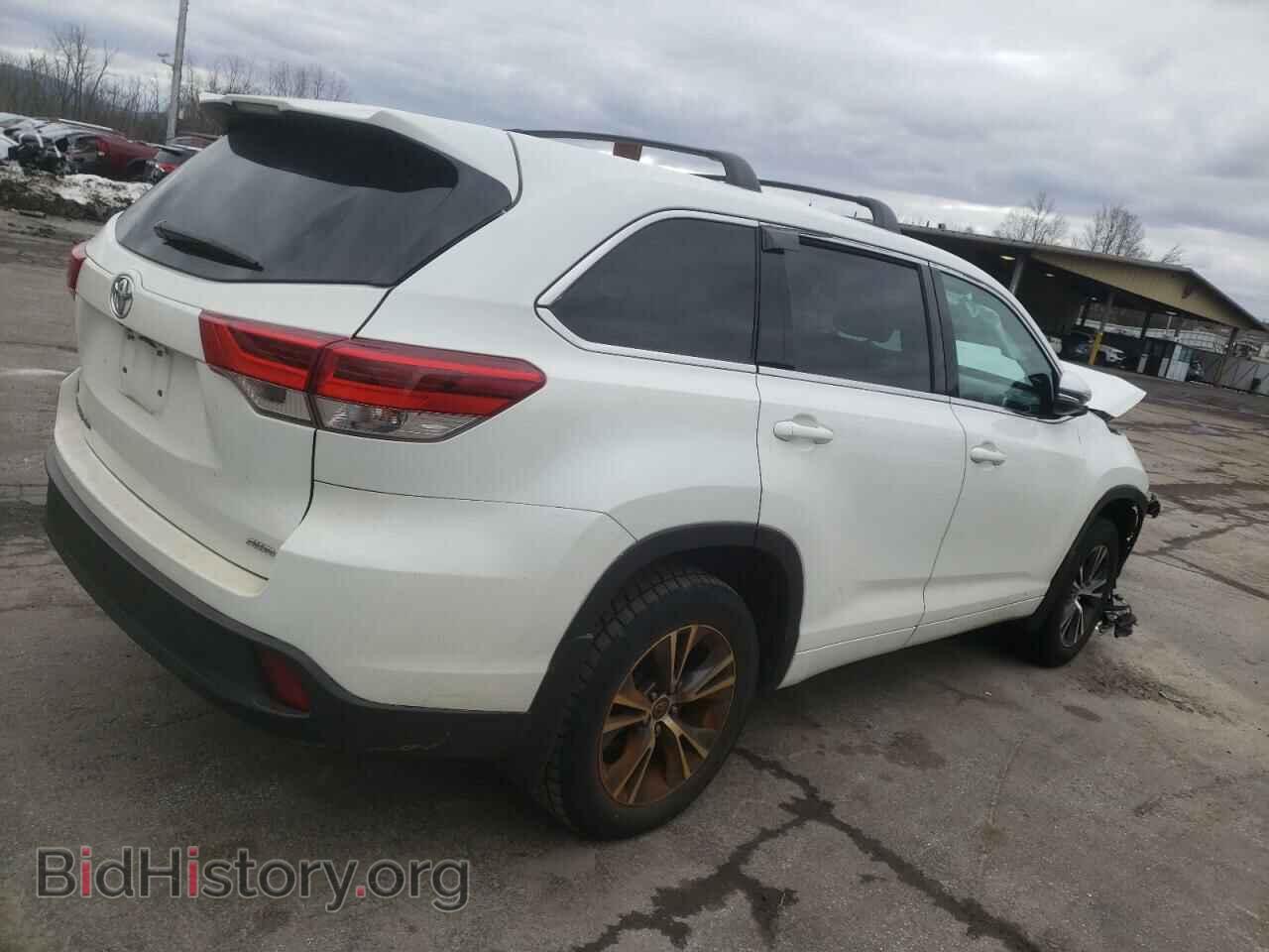 2018 TOYOTA HIGHLANDER - VIN: 5TDBZRFH9JS906419 - Фото 3