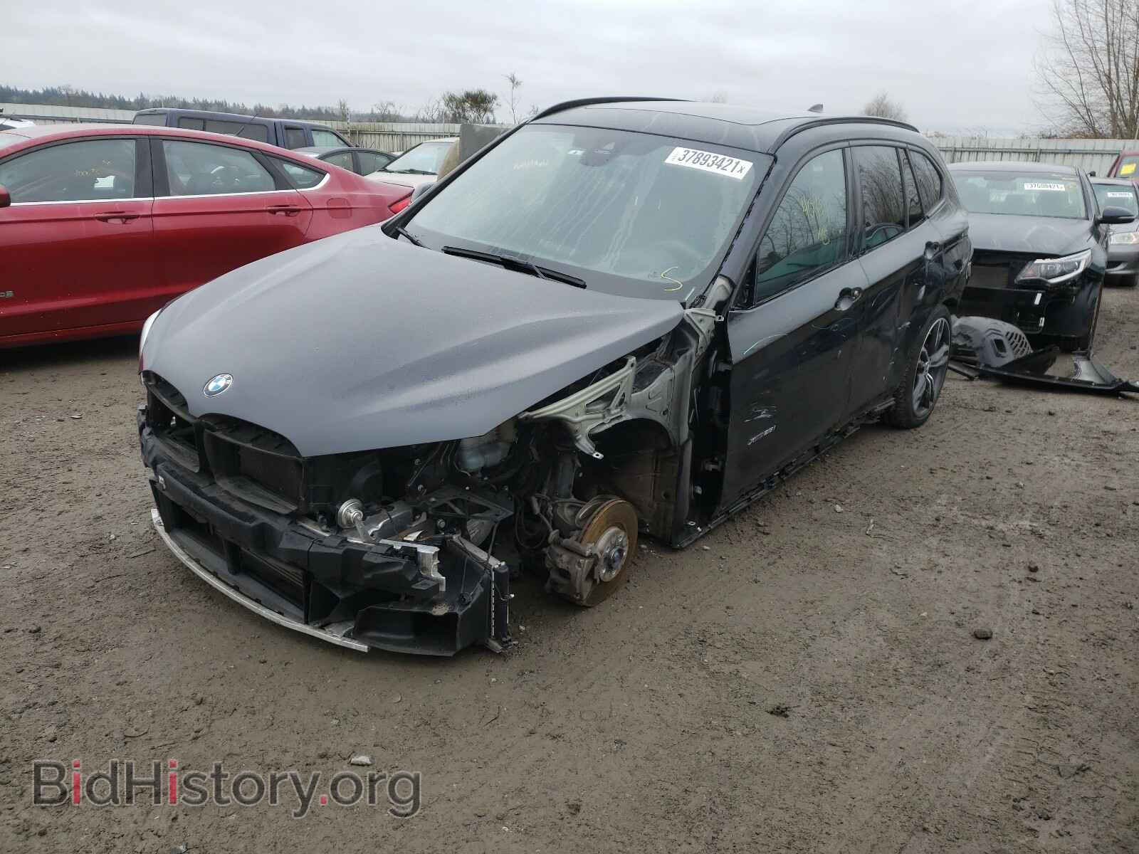 2016 BMW X1 - VIN: WBXHT3C32G5E47403 - Фото 2