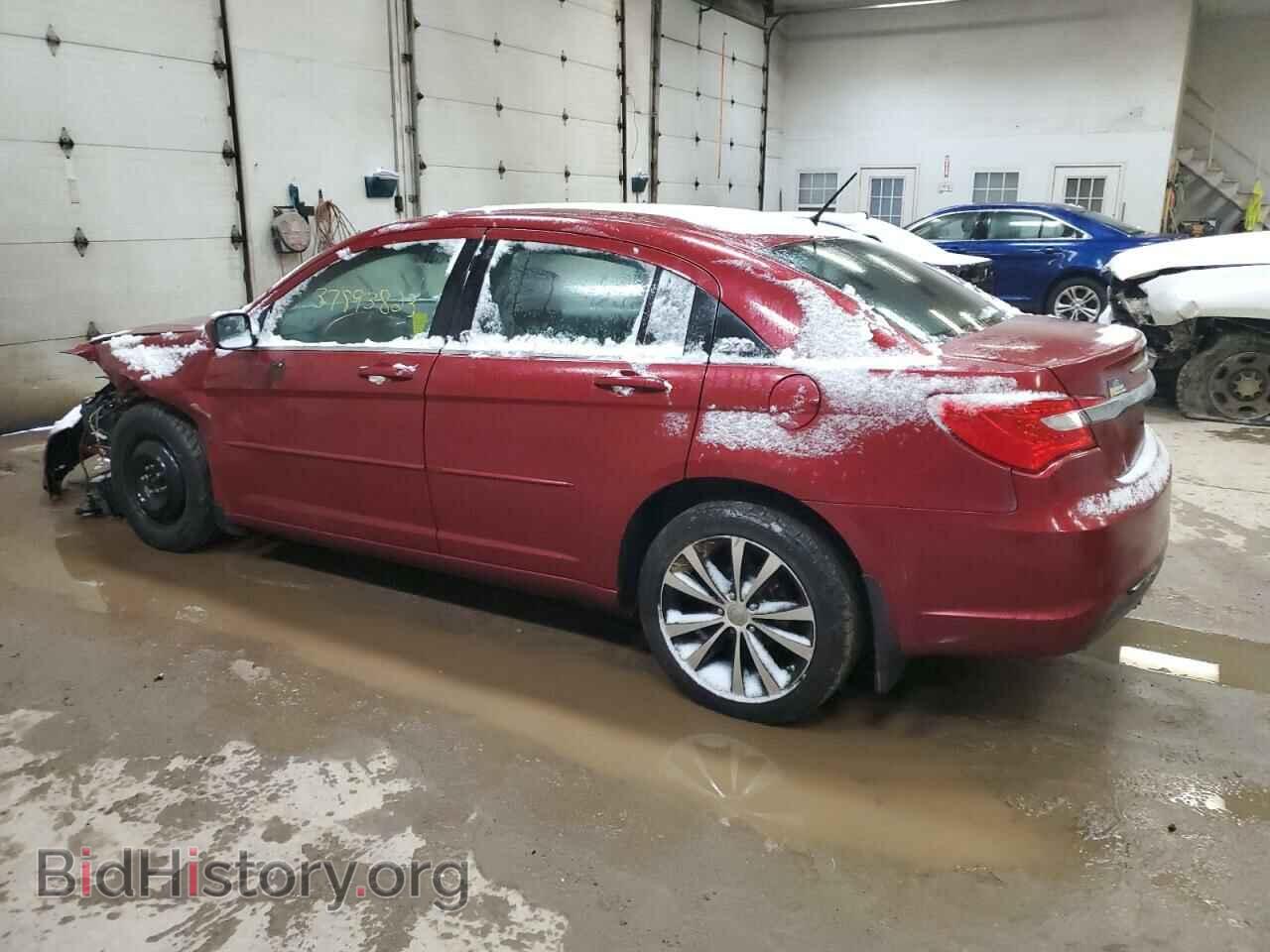 2013 CHRYSLER 200 - VIN: 1C3CCBBG0DN603473 - Фото 2