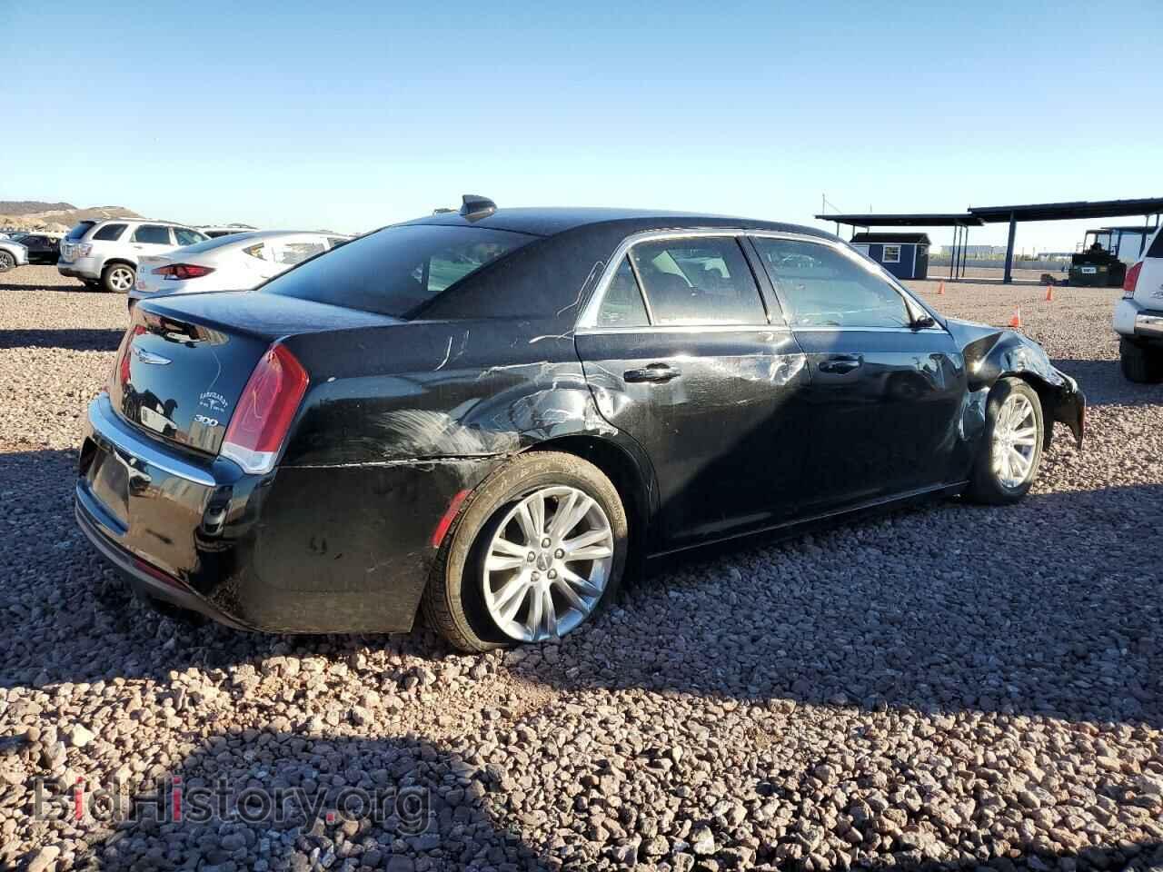 2017 CHRYSLER 300 - VIN: 2C3CCAAG2HH544372 - Фото 3