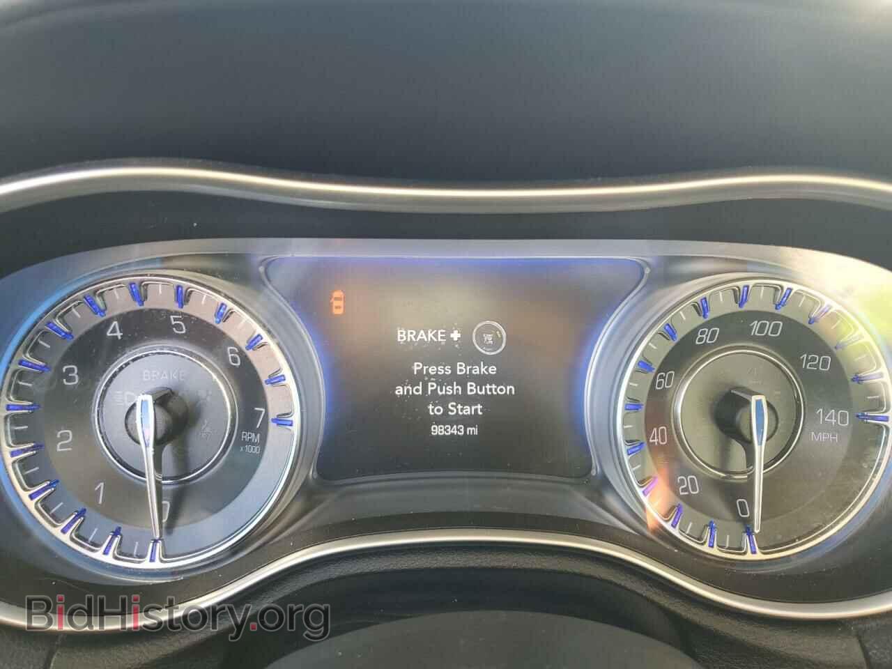 2017 CHRYSLER 300 - VIN: 2C3CCAAG2HH544372 - Фото 9