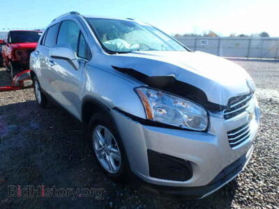 2015 Chevrolet TRAX Trax 1LT, серебристый — VIN 3GNCJLSB0FL218422, Copart