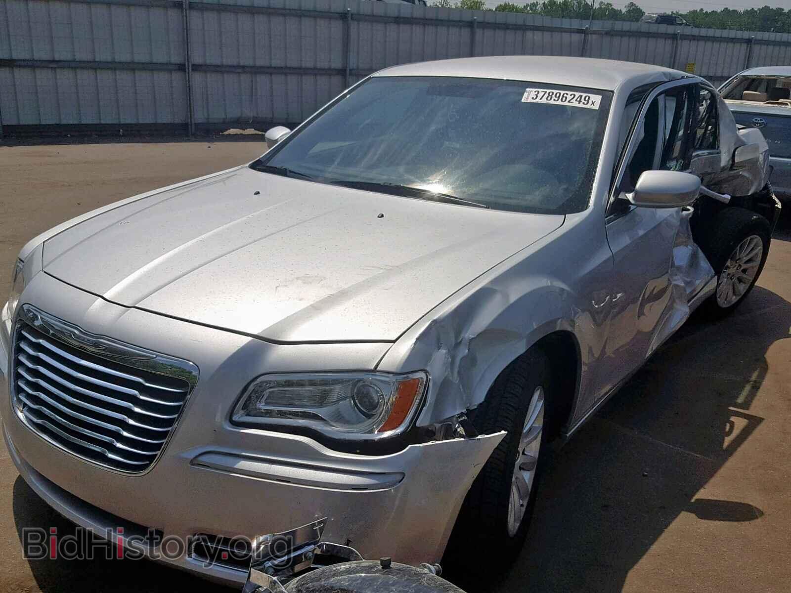 2012 CHRYSLER 300 - VIN: 2C3CCAAG1CH104412 - Фото 2