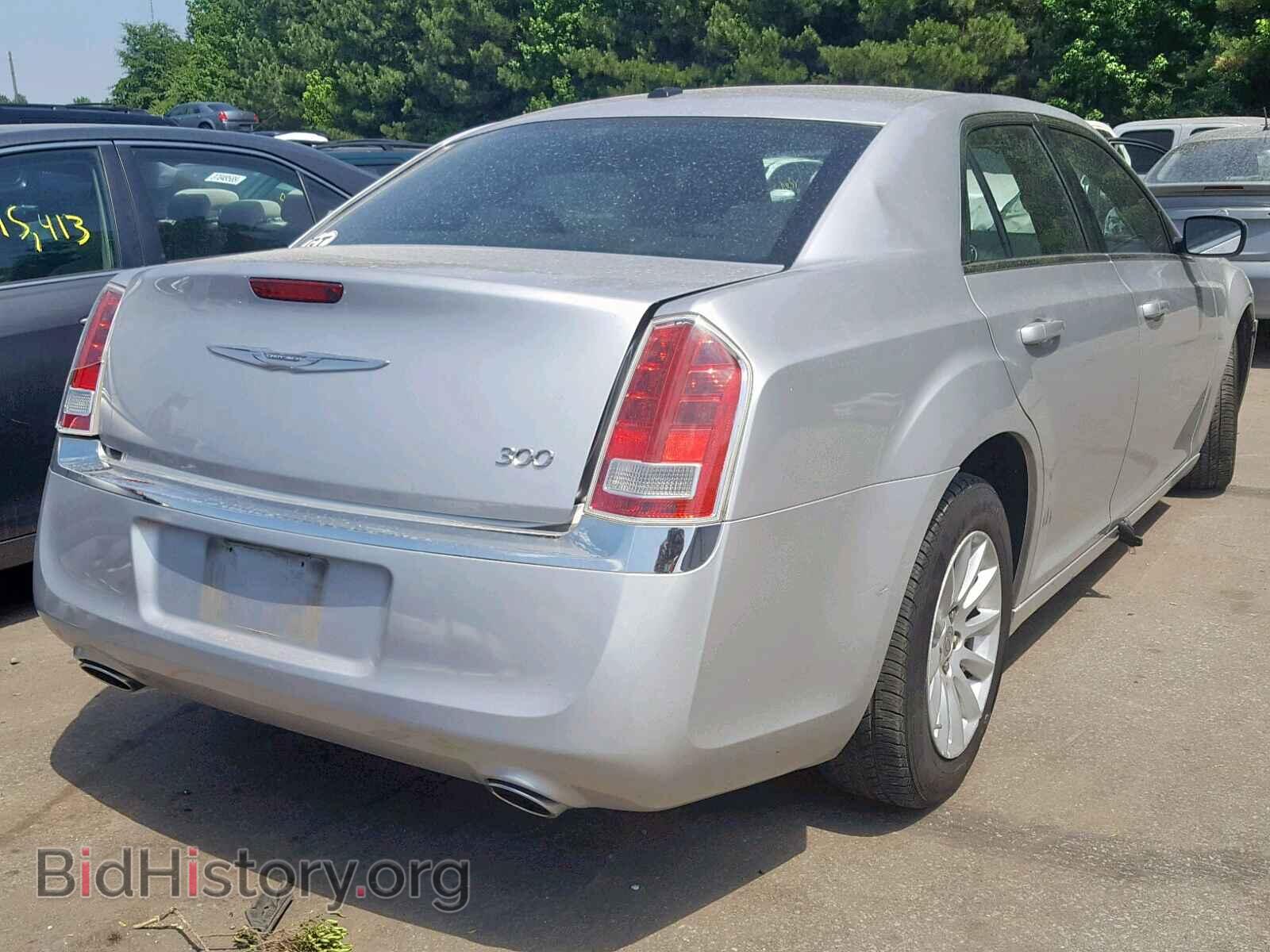 2012 CHRYSLER 300 - VIN: 2C3CCAAG1CH104412 - Фото 4