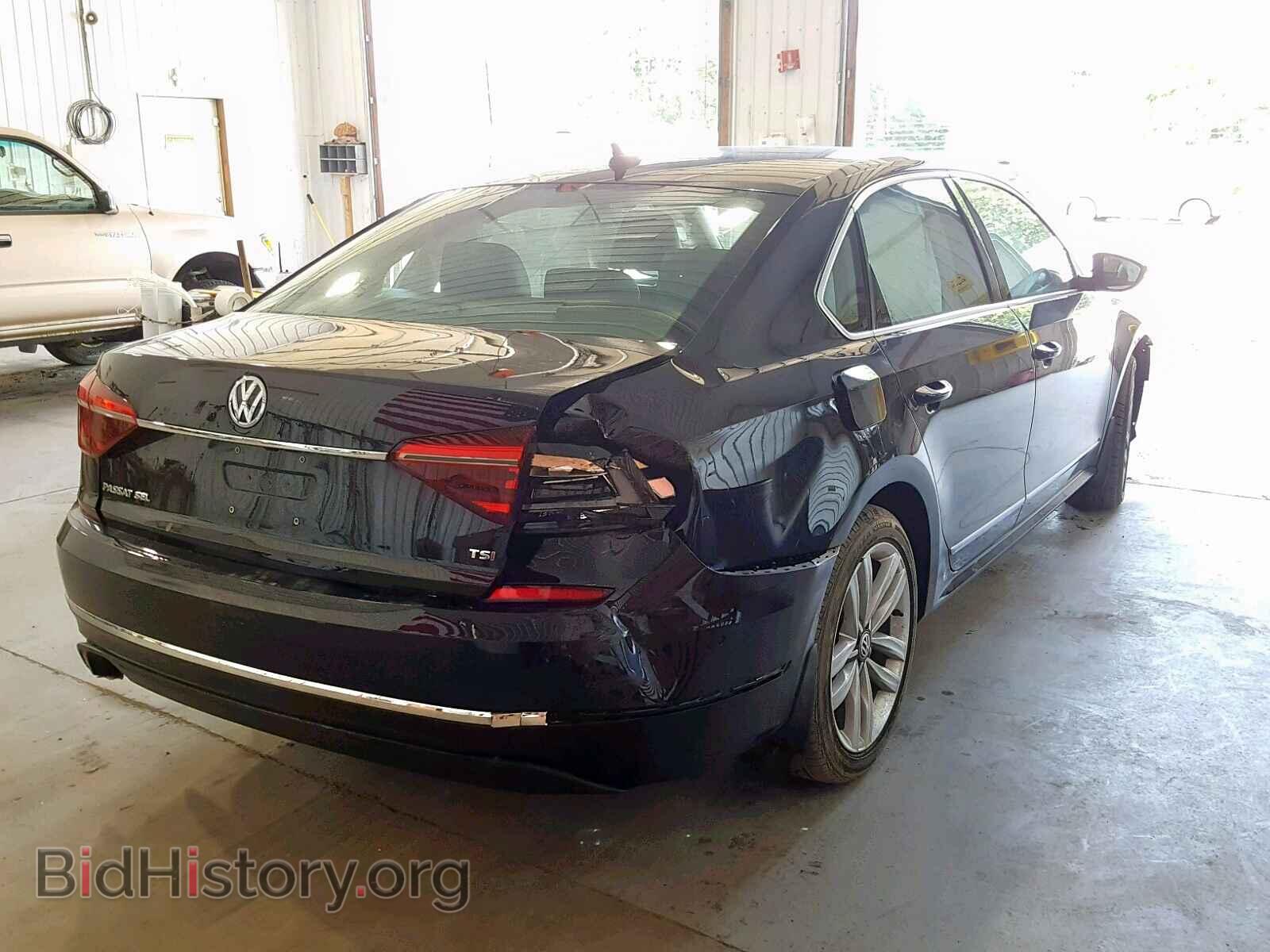 2017 VOLKSWAGEN PASSAT - VIN: 1VWCT7A30HC076864 - Фото 4