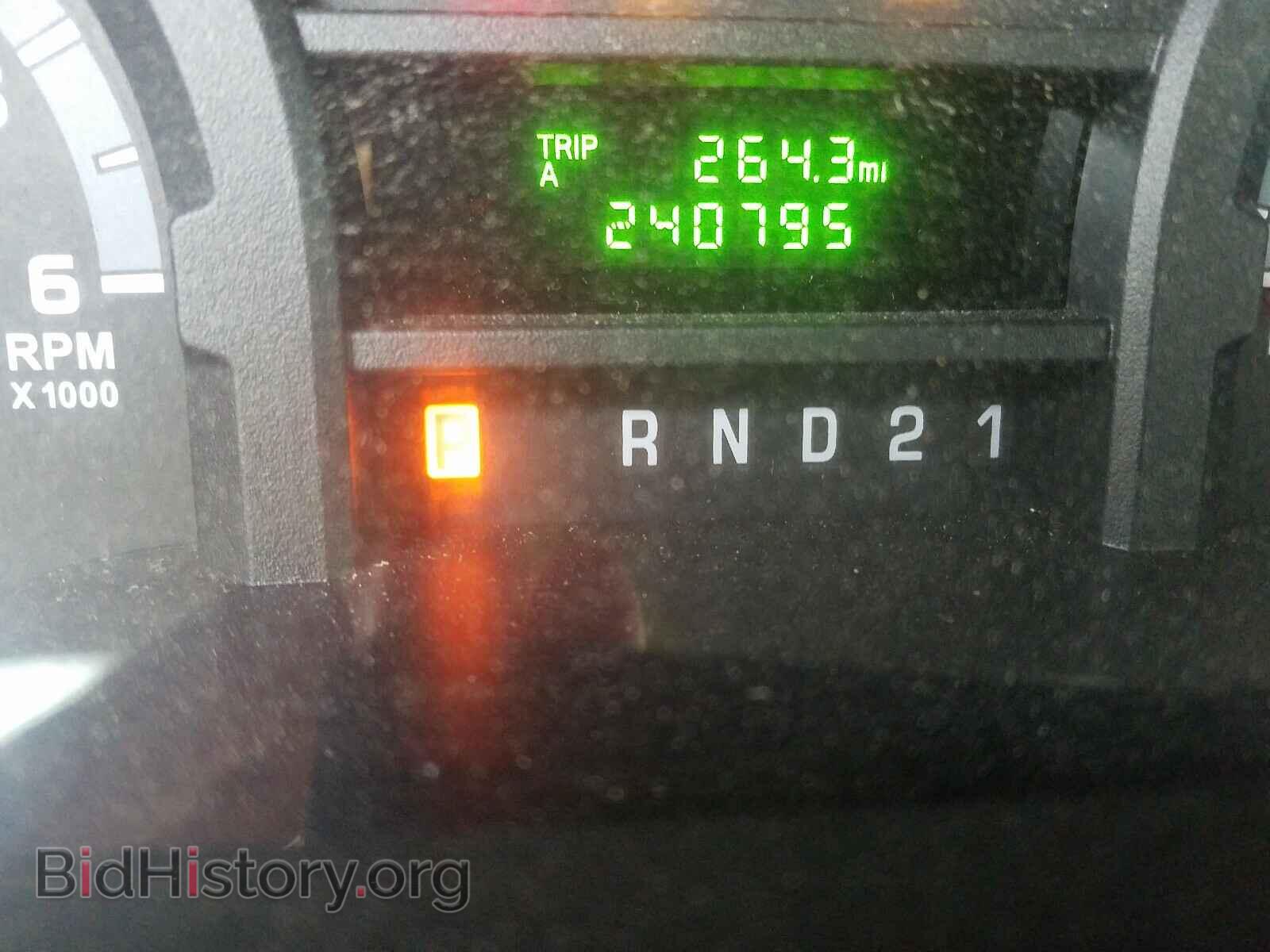 2010 FORD ECONOLINE - VIN: 1FTNE1EW2ADA07682 - Photo 8