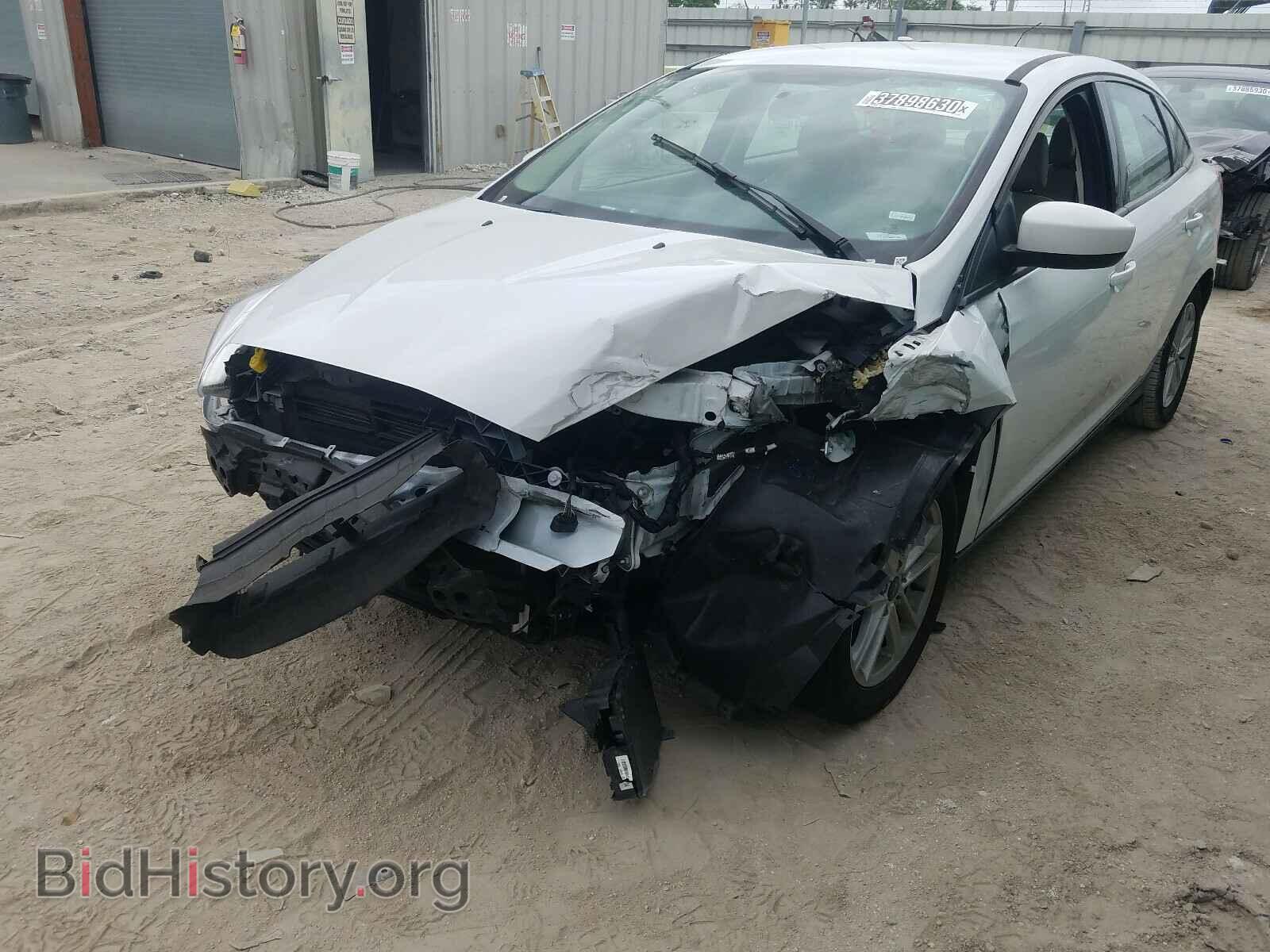 2018 FORD FOCUS - VIN: 1FADP3F23JL279795 - Фото 2