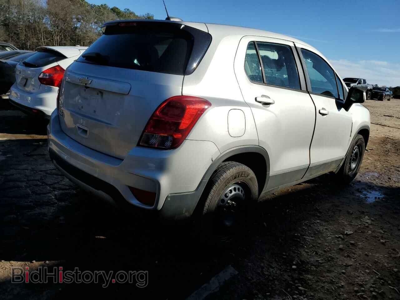 2017 CHEVROLET TRAX - VIN: 3GNCJKSB2HL275136 - Фото 3