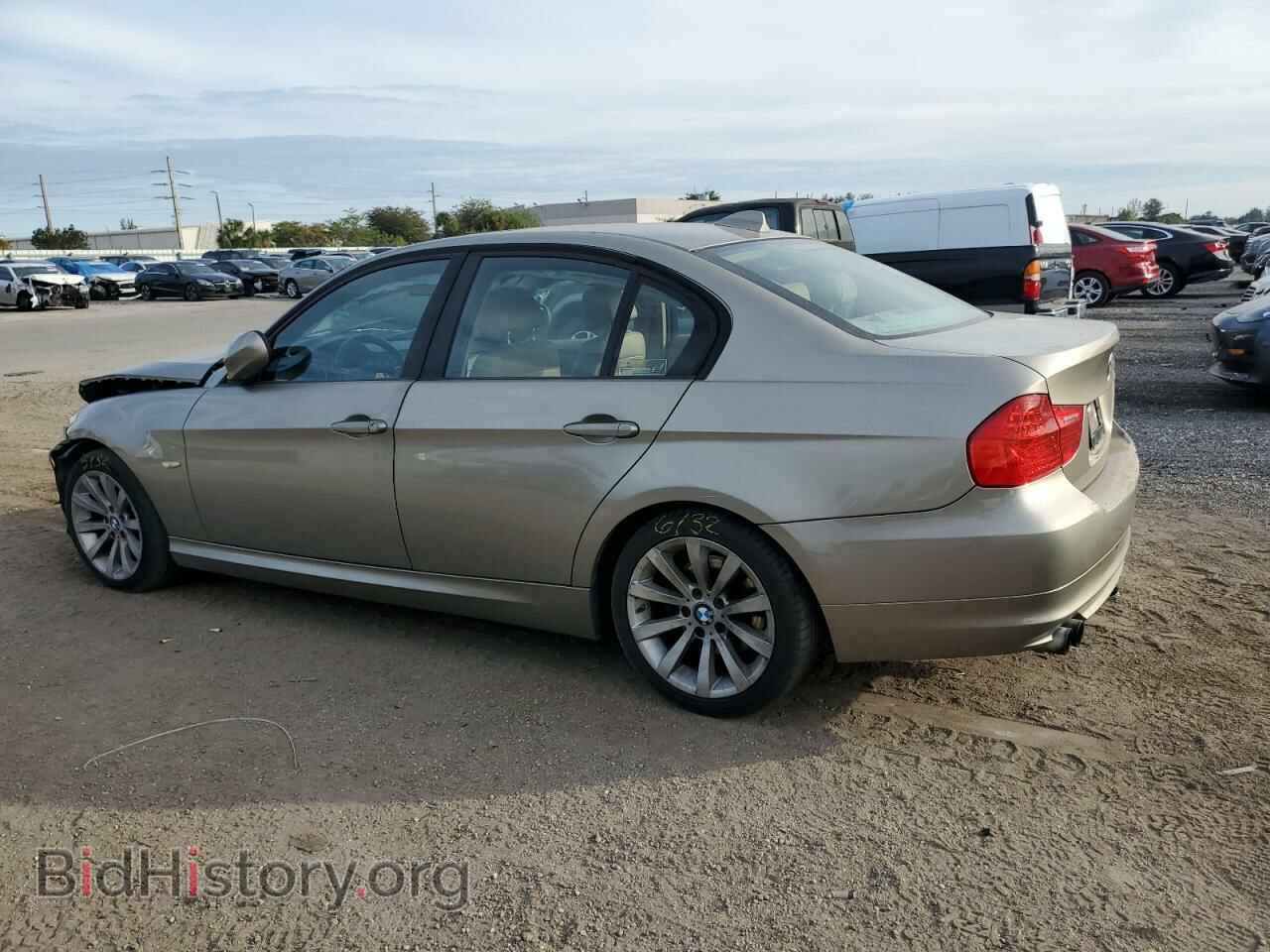 2011 BMW 3 SERIES - VIN: WBAPH7C58BE460050 - Фото 2
