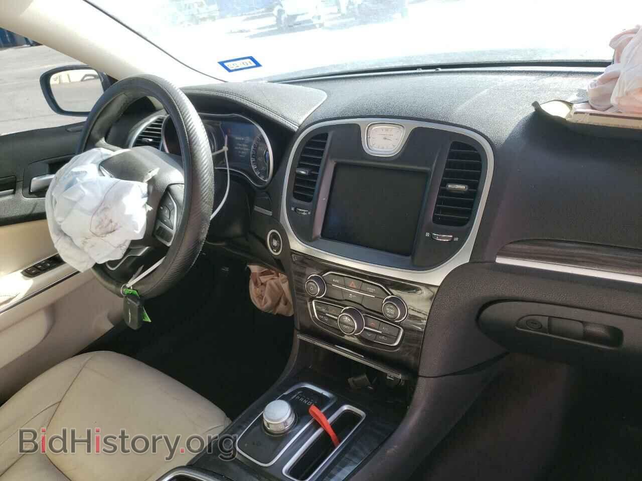 2017 CHRYSLER 300 - VIN: 2C3CCAAG0HH647323 - Фото 9