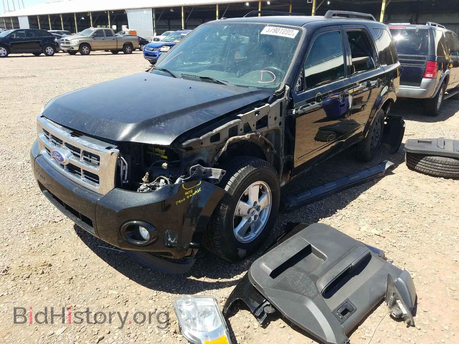2011 FORD ESCAPE - VIN: 1FMCU0D70BKC09976 - Photo 2
