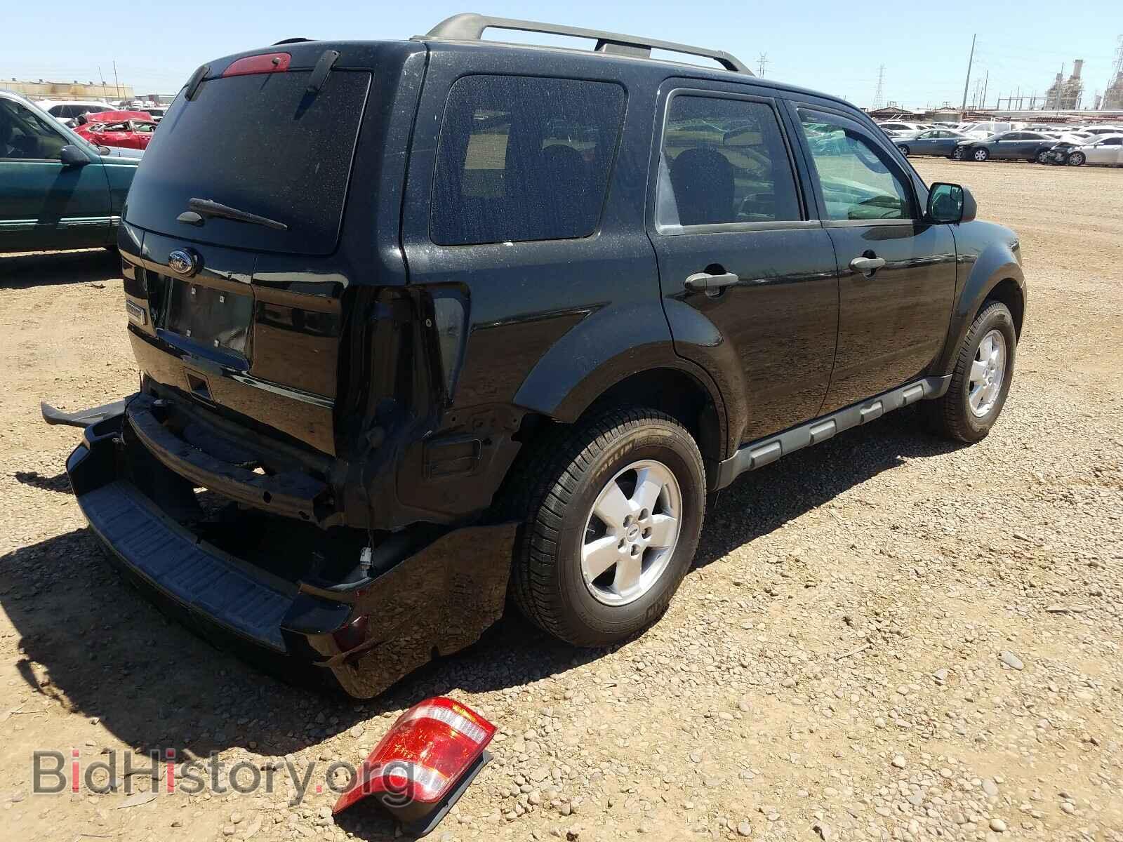 2011 FORD ESCAPE - VIN: 1FMCU0D70BKC09976 - Photo 4