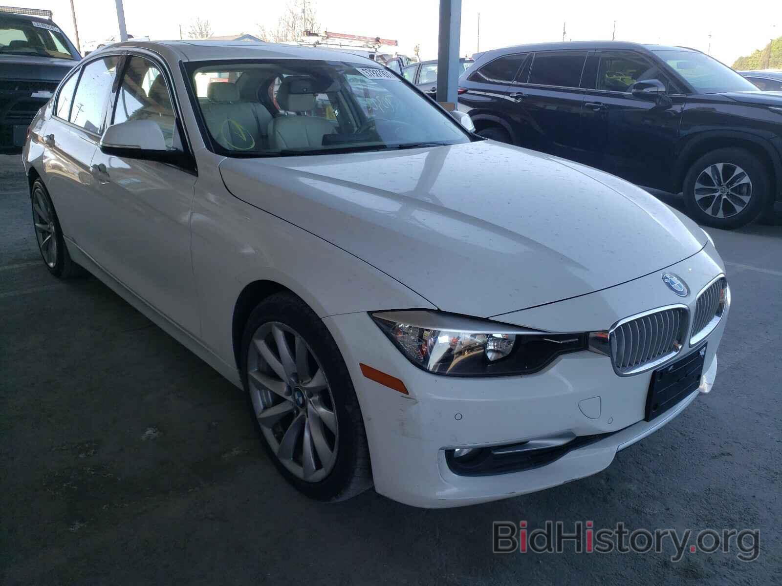 Photo WBA3A5C5XCF258877 - BMW 3 SERIES 2012