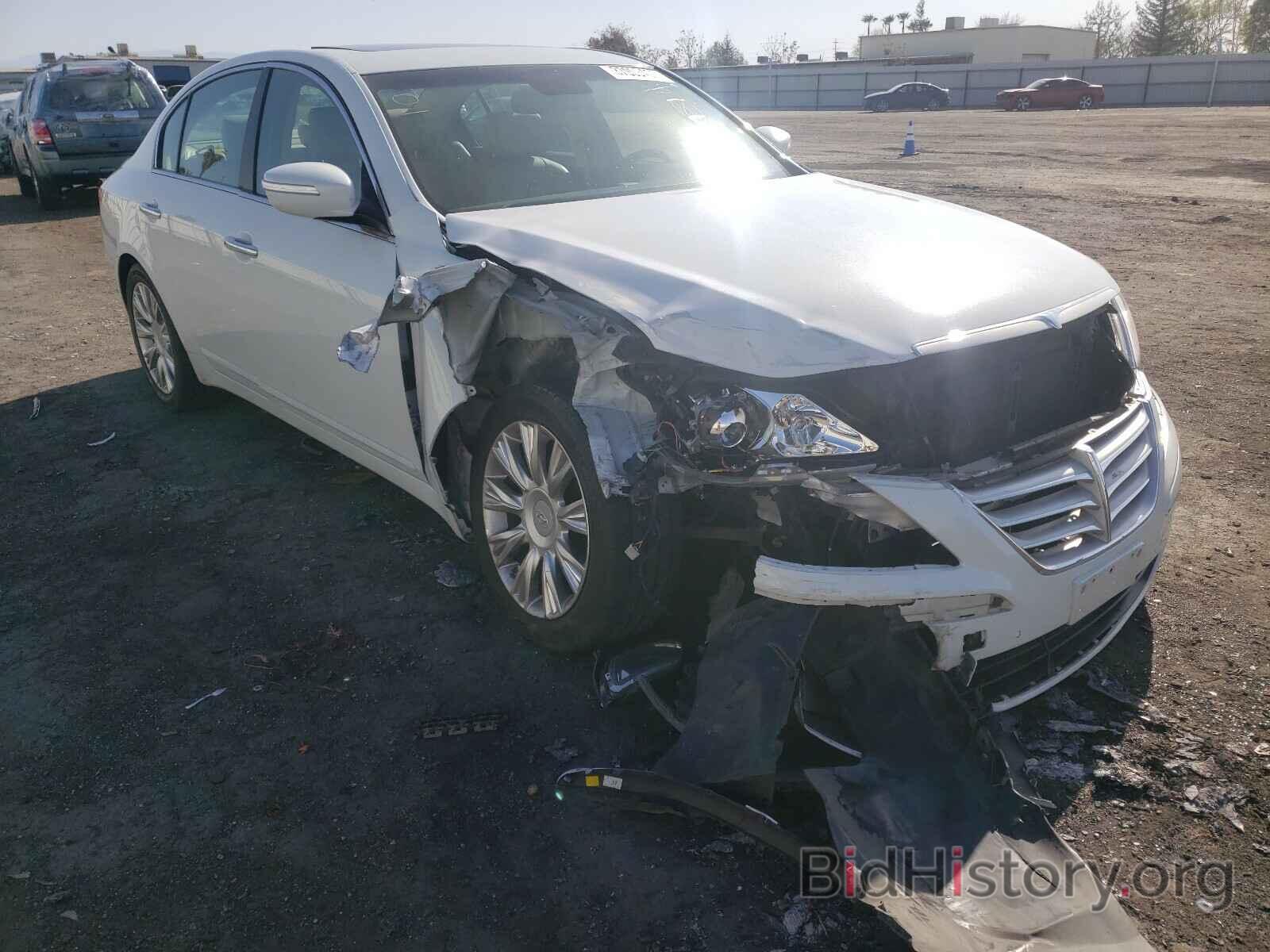 Photo KMHGC46E39U036850 - HYUNDAI GENESIS 2009