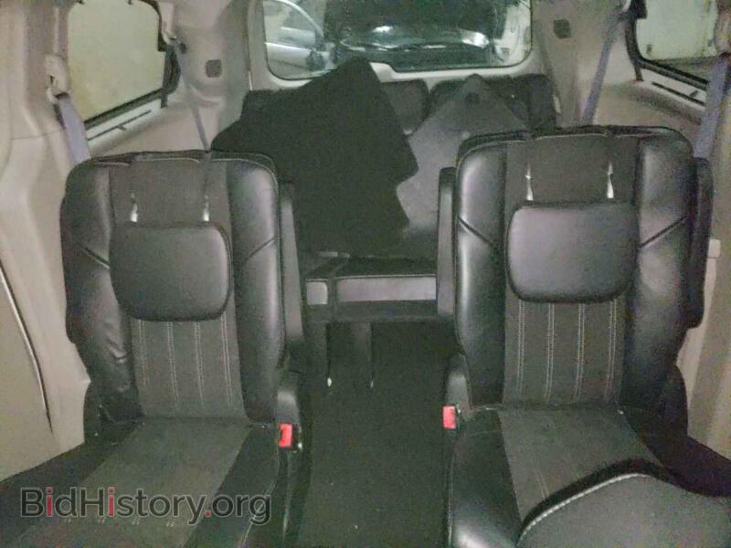 2016 Chrysler MINIVAN (VIN 2C4RC1JG0GR194027) — photo 10 of 13