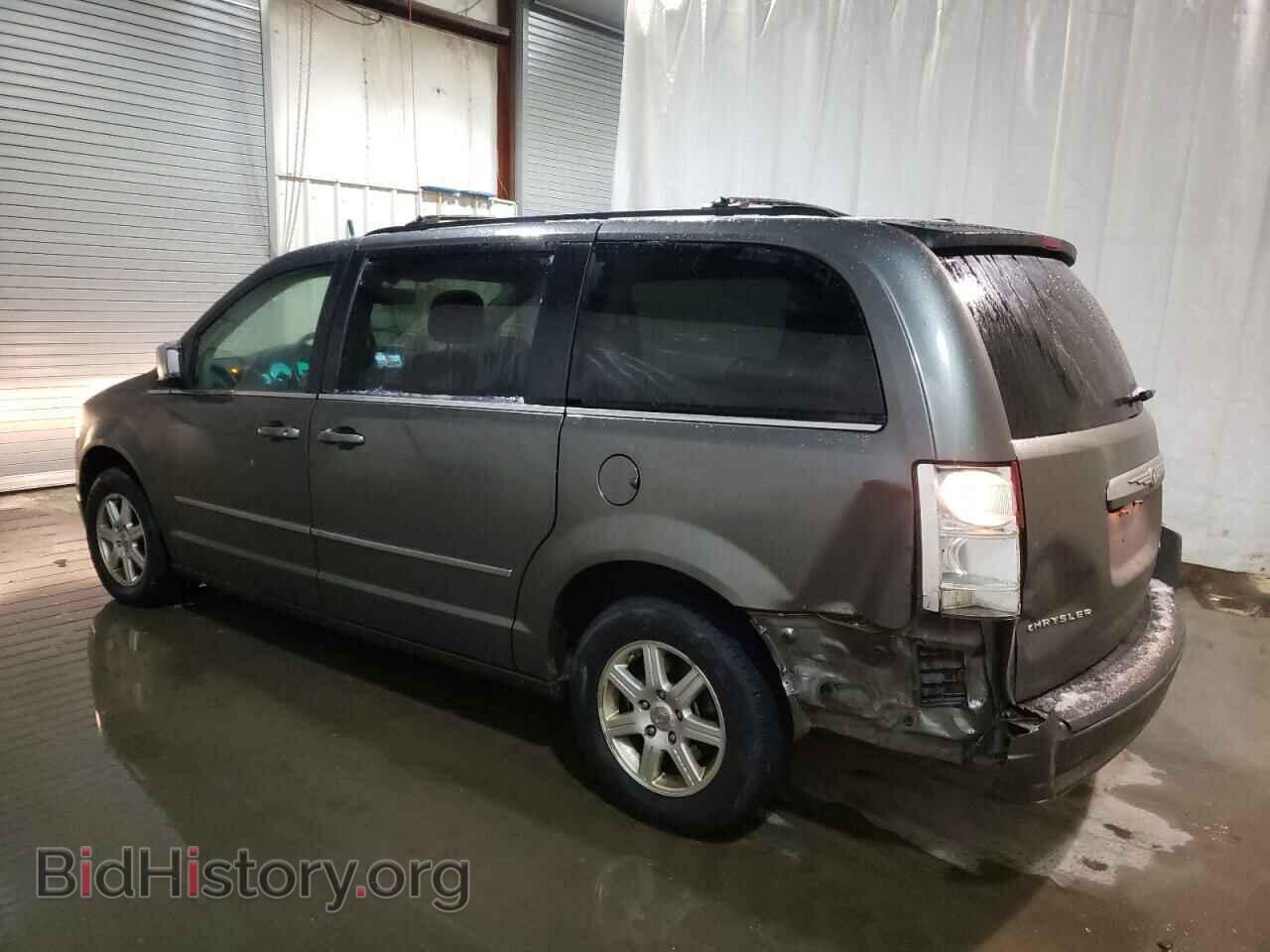 2010 CHRYSLER MINIVAN - VIN: 2A4RR8D12AR428720 - Фото 2