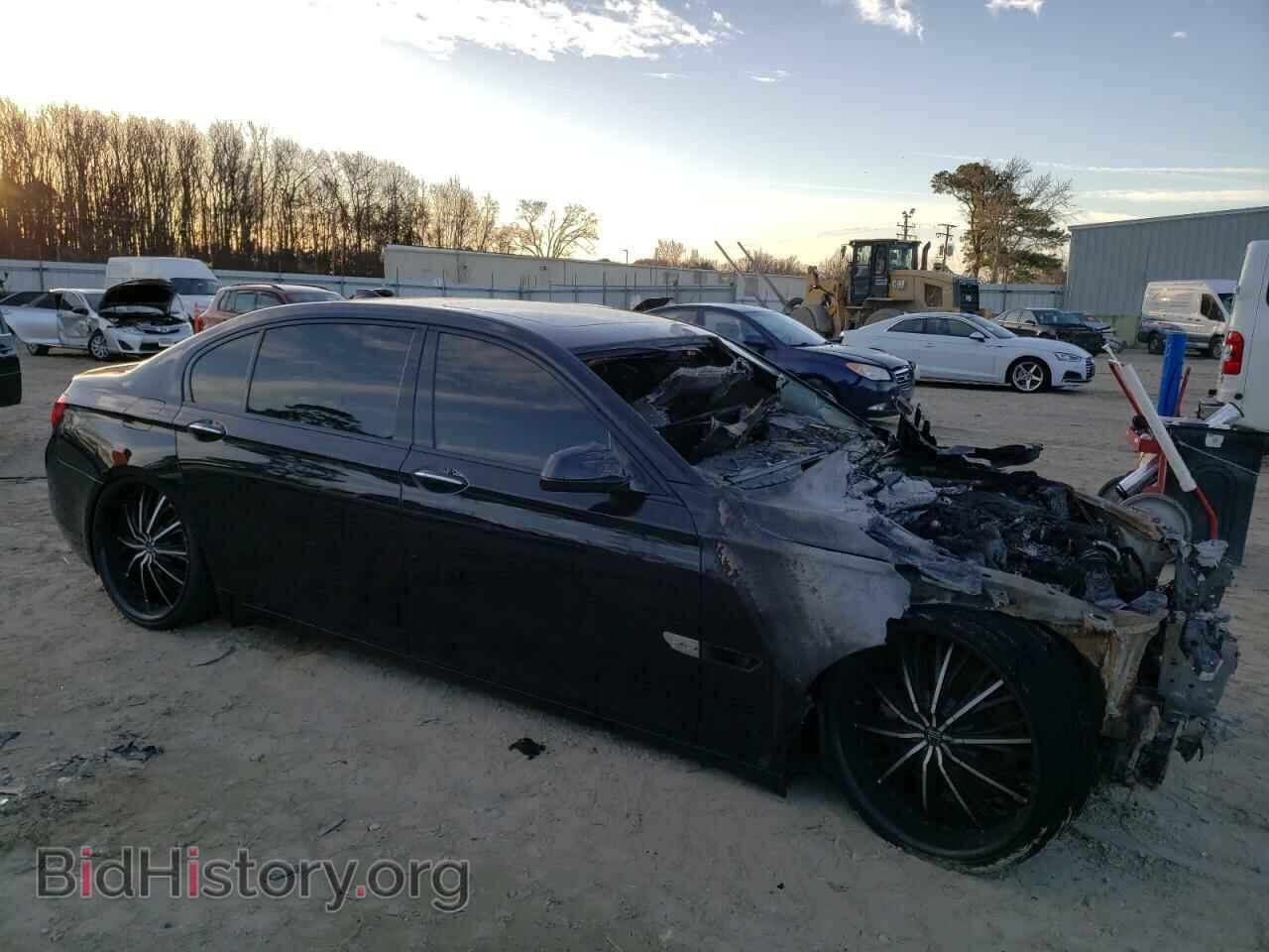 2011 BMW 7 SERIES - VIN: WBAKC8C58BC434073 - Фото 4