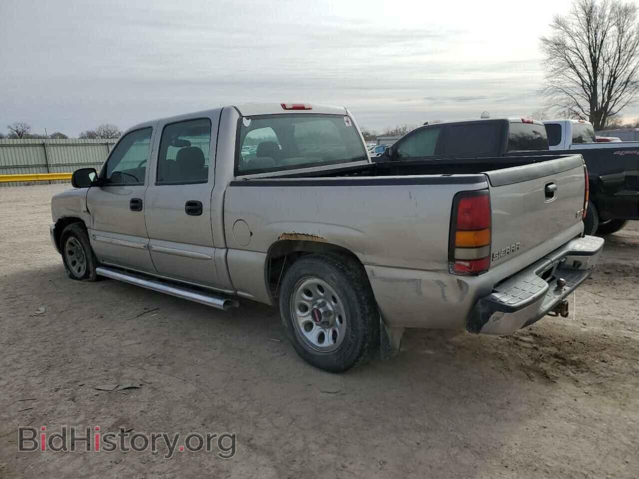 2007 GMC SIERRA - VIN: 2GTEC13V471175800 - Фото 2